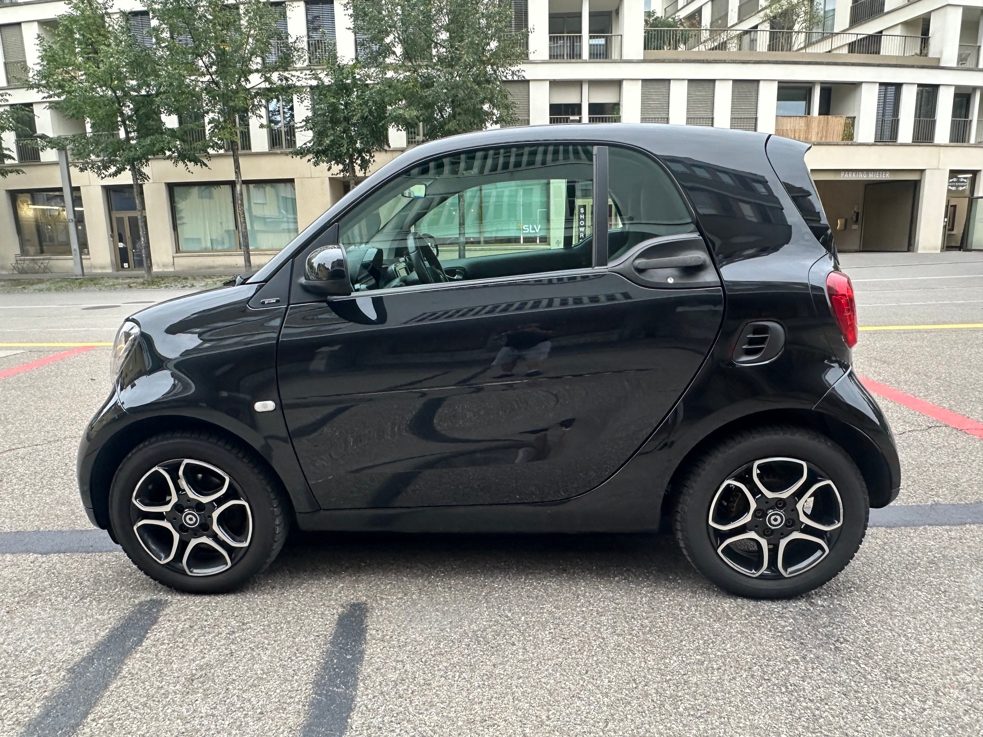 SMART fortwo prime-showroom-element-1