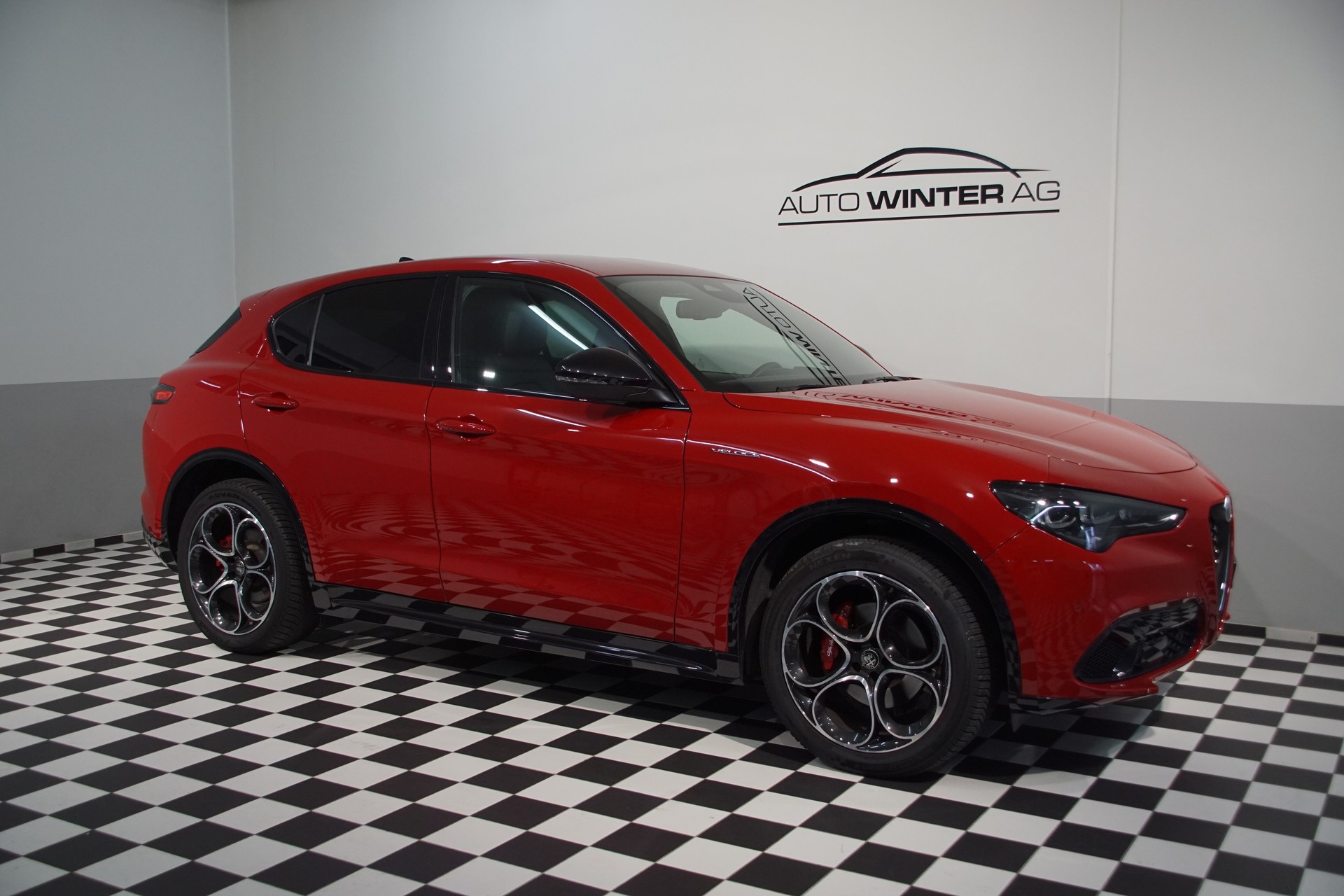 ALFA ROMEO Stelvio 2.0 Veloce Q4 AT8 swiss-showroom-element-3