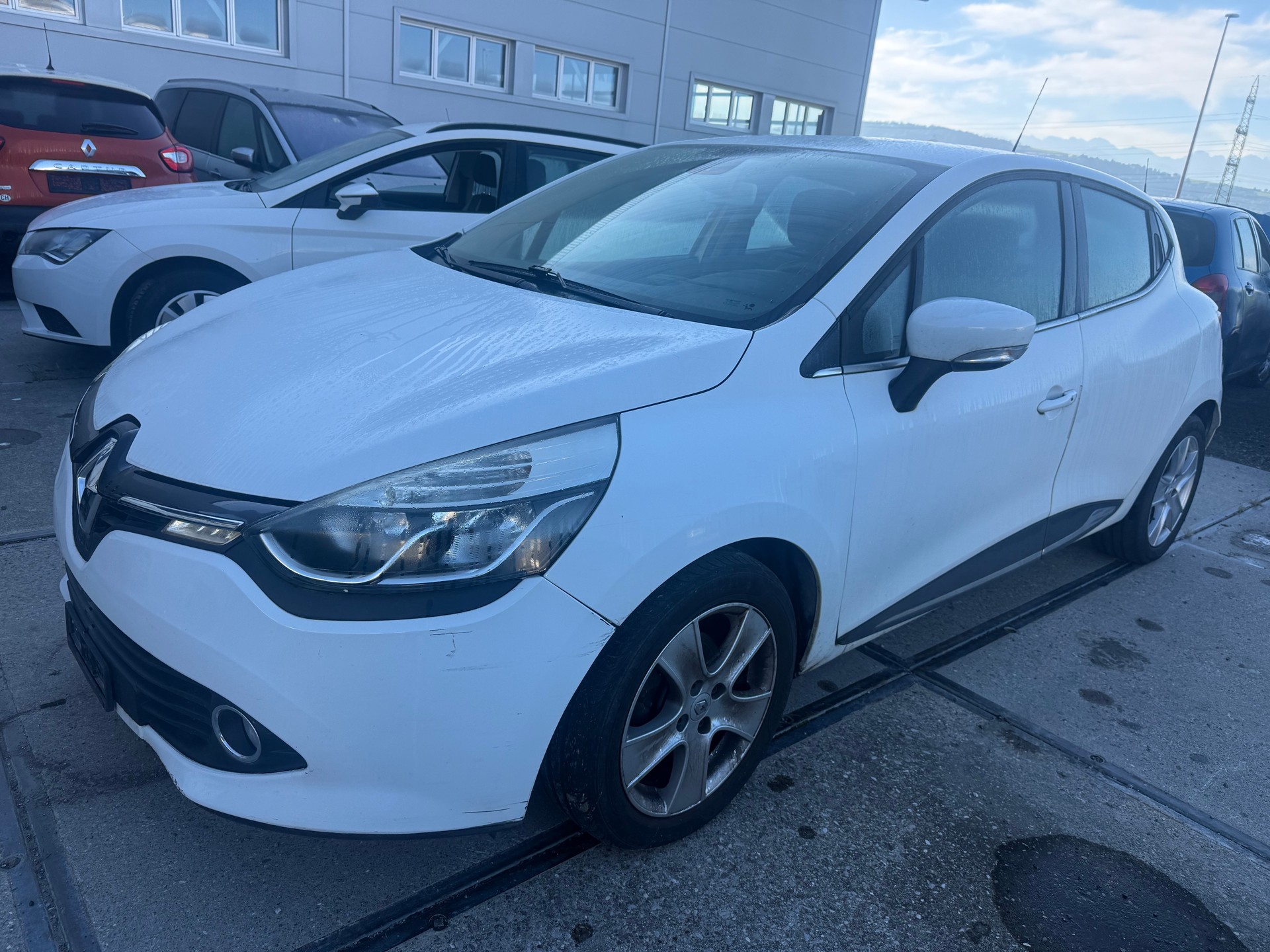 RENAULT Clio 1.2 16V T Dynamique EDC