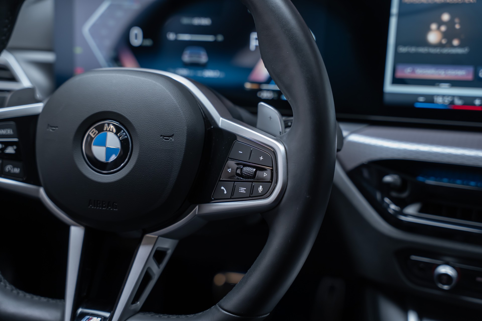 BMW 320d xDrive SAG M Sport / 360°Kamera / HeadUp / el.Sitze-image-28