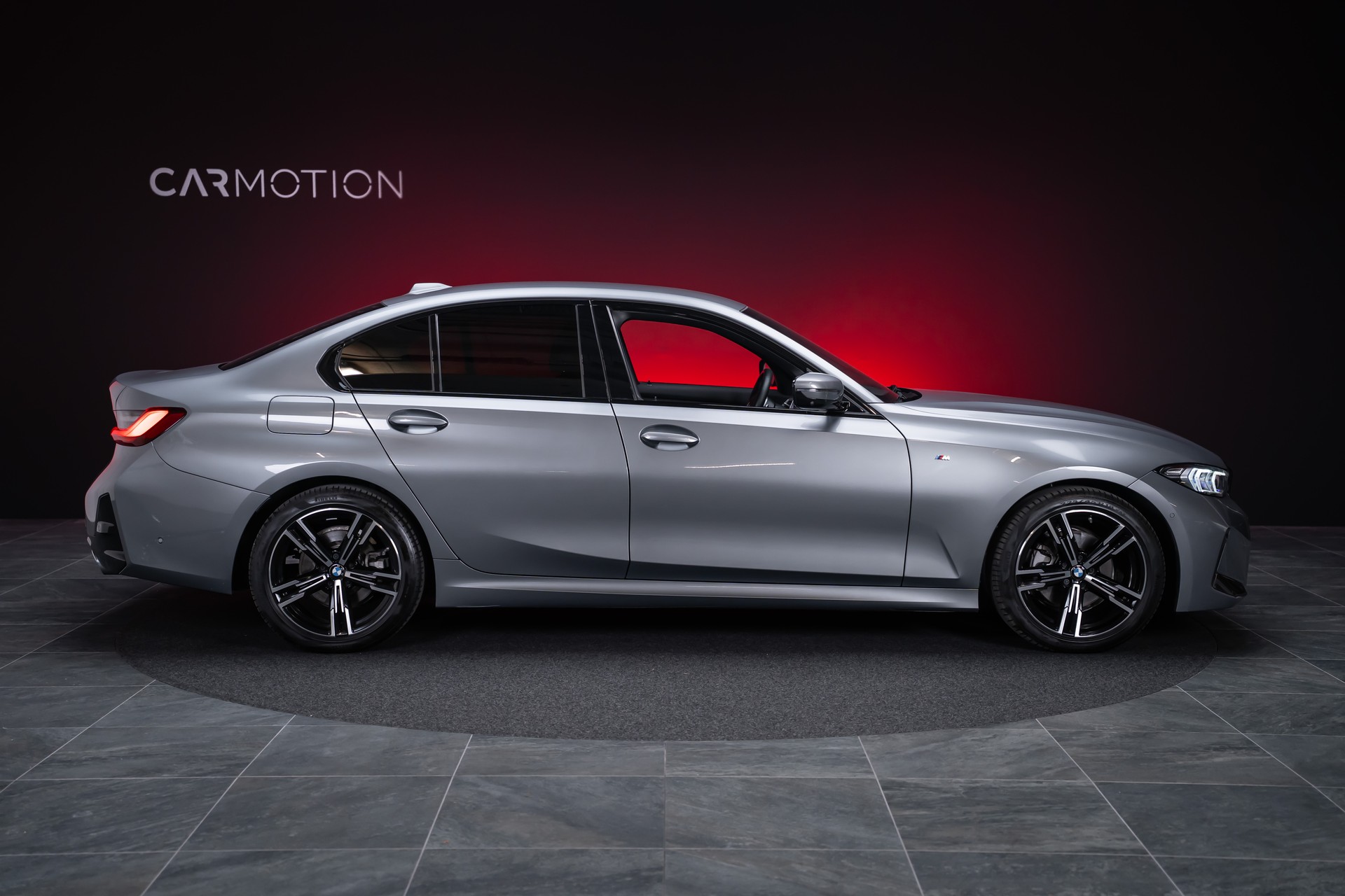 BMW 320d xDrive SAG M Sport / 360°Kamera / HeadUp / el.Sitze-showroom-element-3