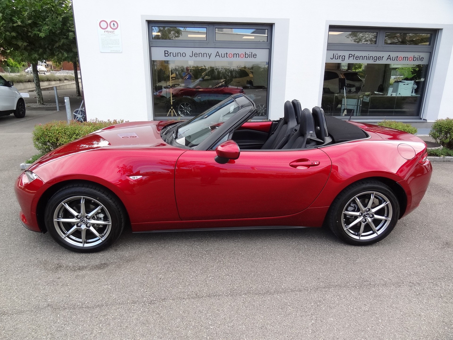 MAZDA MX-5 Skyactiv-G 132 Exclusive-line
