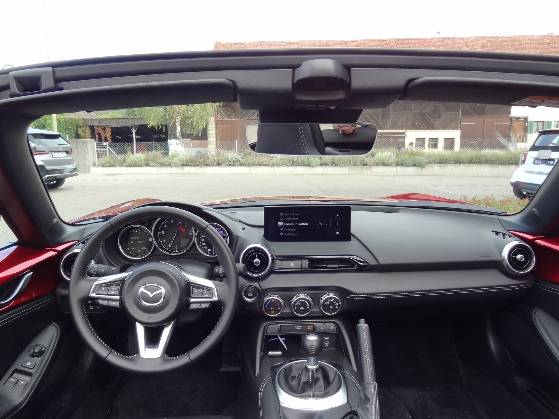 MAZDA MX-5 Skyactiv-G 132 Exclusive-line-image-10