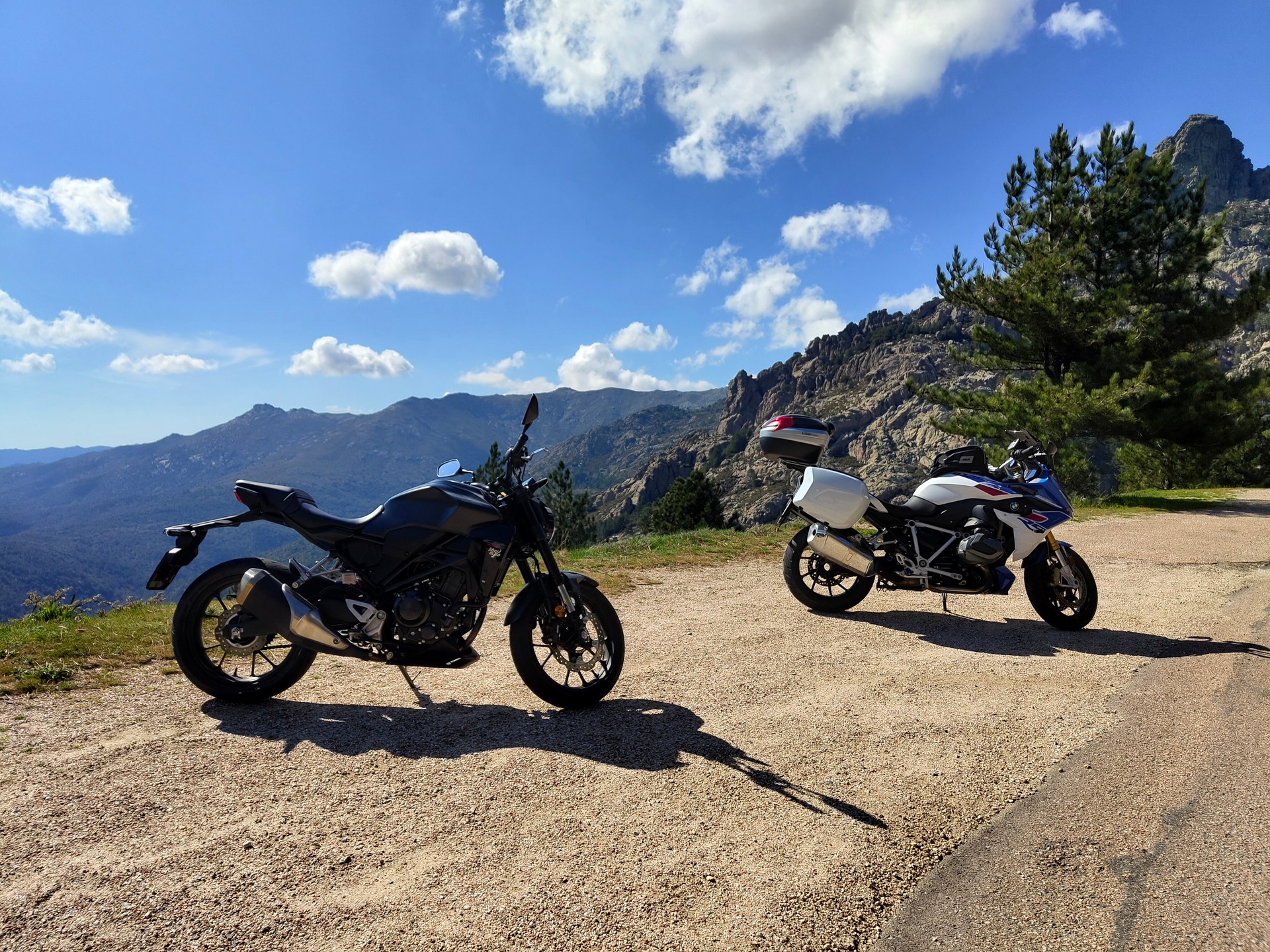 HONDA CB 300 R-image-1