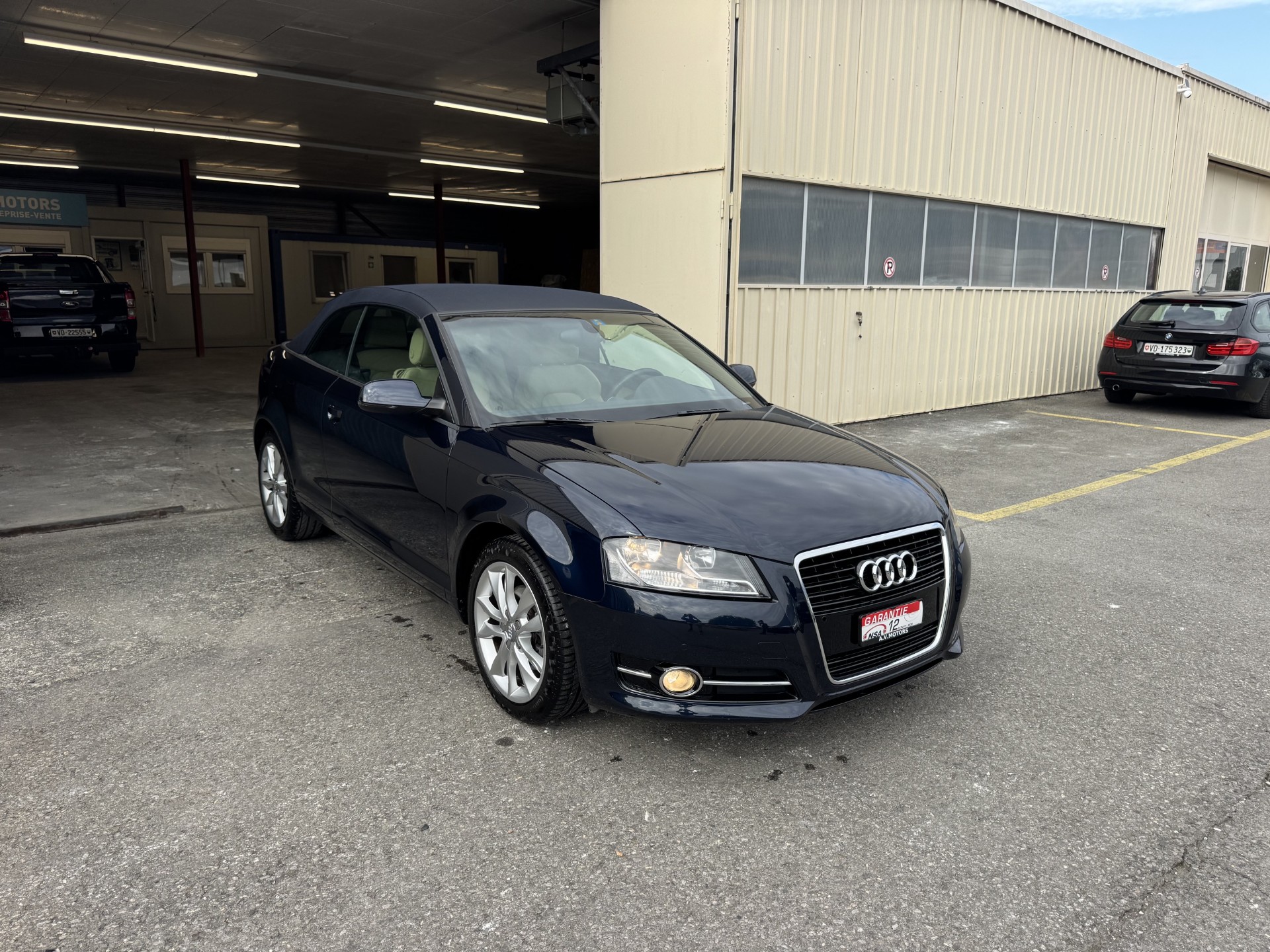 AUDI A3 Cabriolet 1.8 TFSI Ambition S-tronic-image-1