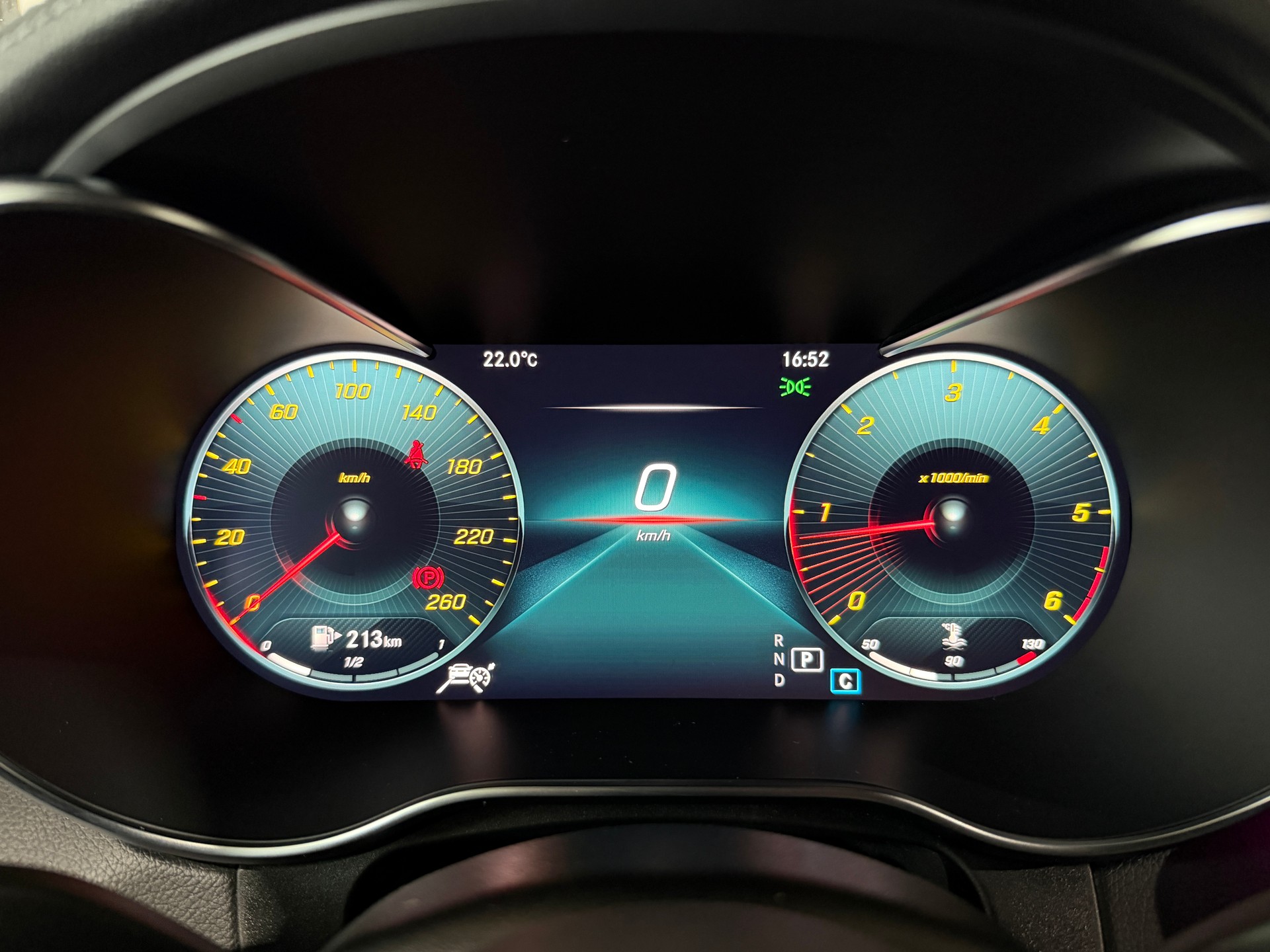 MERCEDES-BENZ GLC 220 d AMG Line 4Matic 9G-Tronic (CH)-image-10