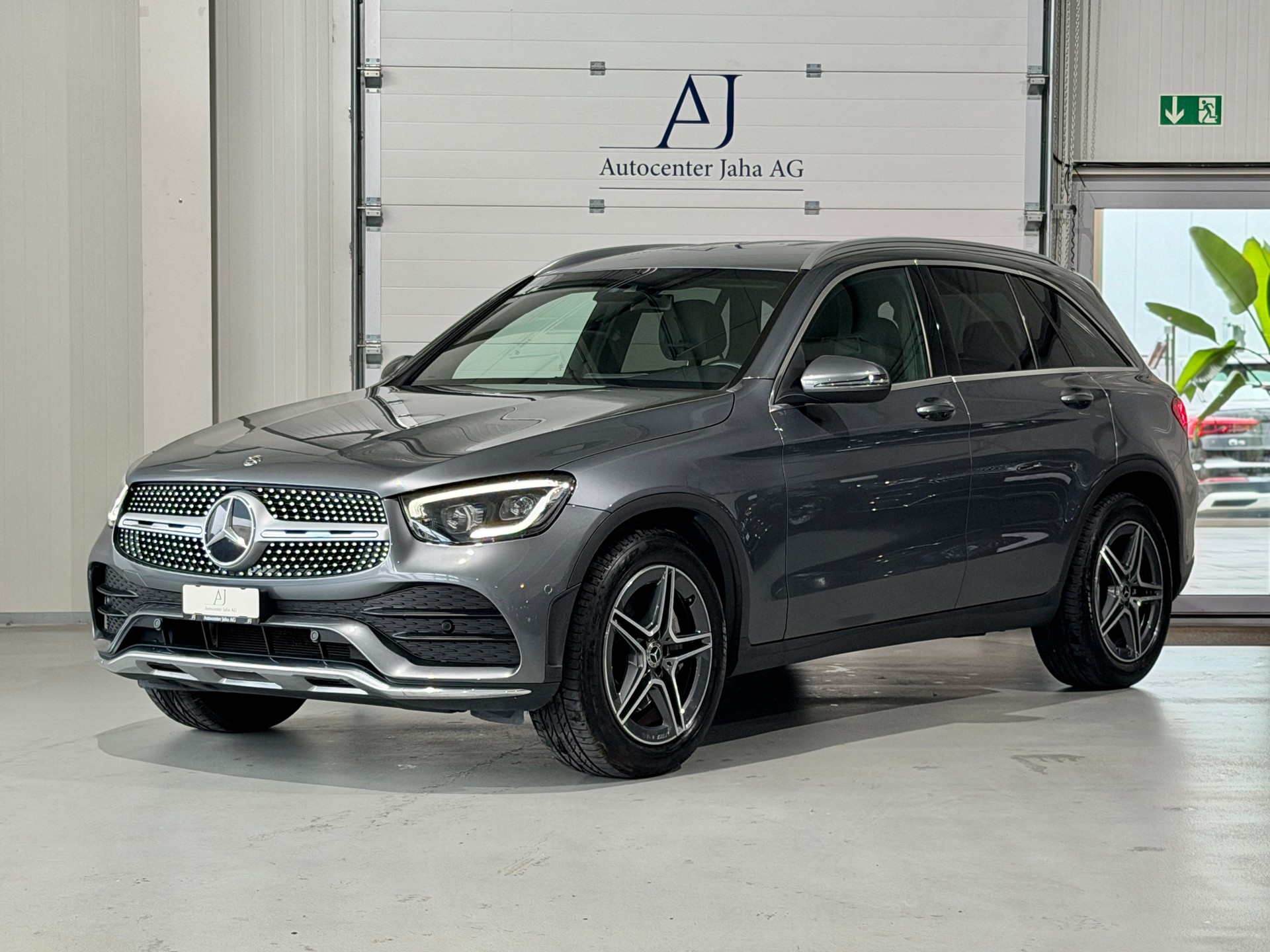 MERCEDES-BENZ GLC 220 d AMG Line 4Matic 9G-Tronic (CH)-showroom-element-2