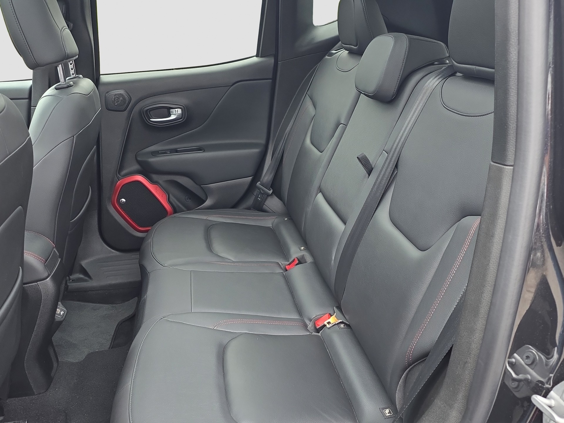 JEEP Renegade 2.0 MJ Trailhawk AWD + Low Range 9ATX-image-8
