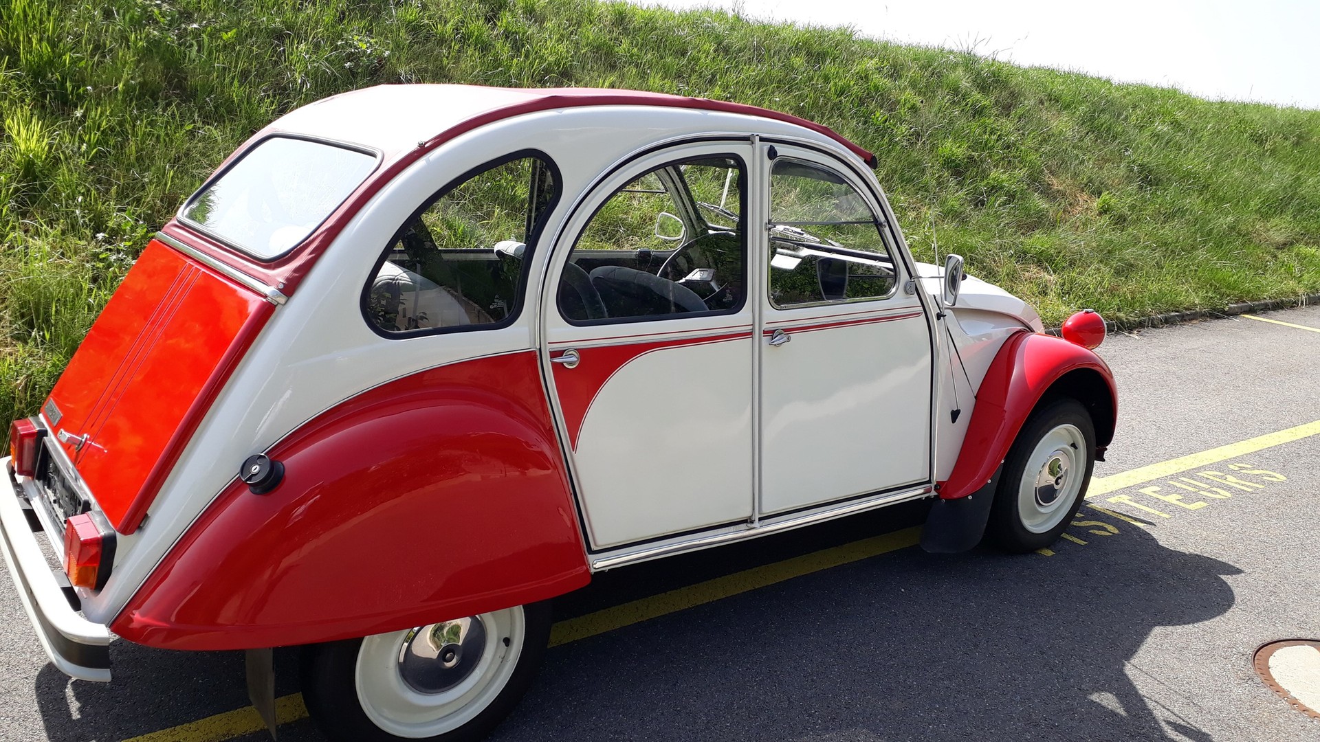CITROEN 2CV6 Spécial (Club)-image-3