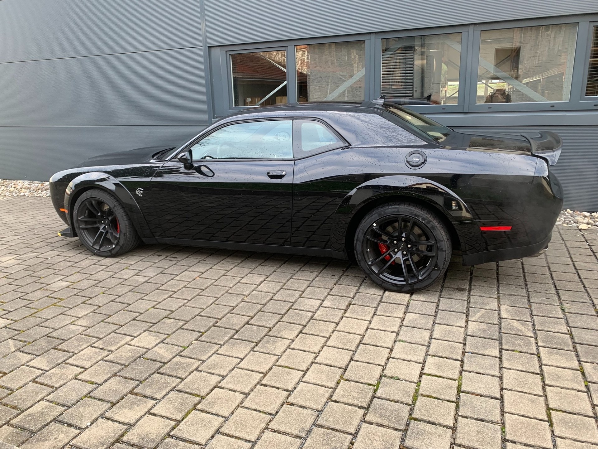 DODGE Challenger SRT Hellcat 6.2 Widebody 717 PS-image-4