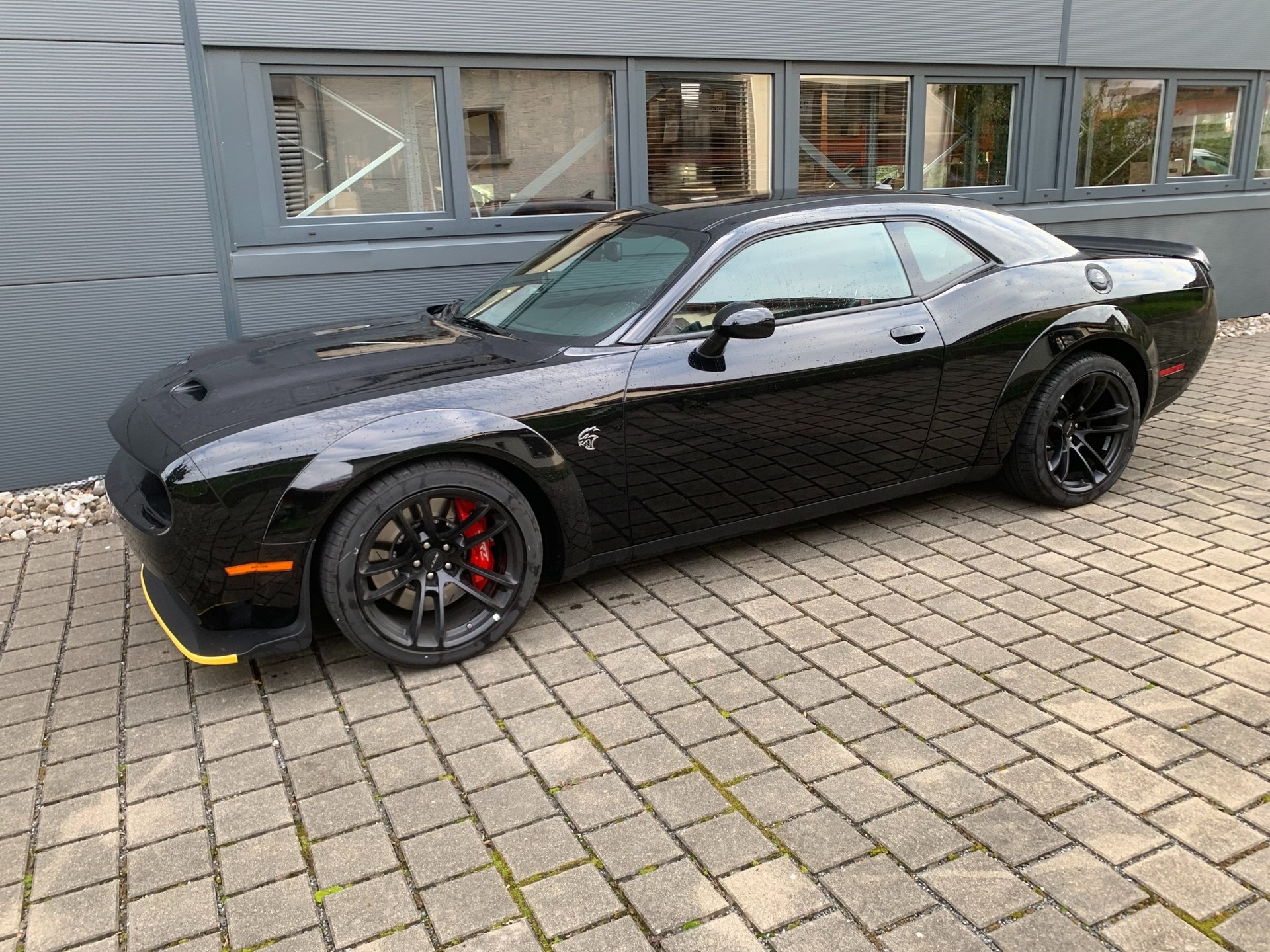 DODGE Challenger SRT Hellcat 6.2 Widebody 717 PS-image-2