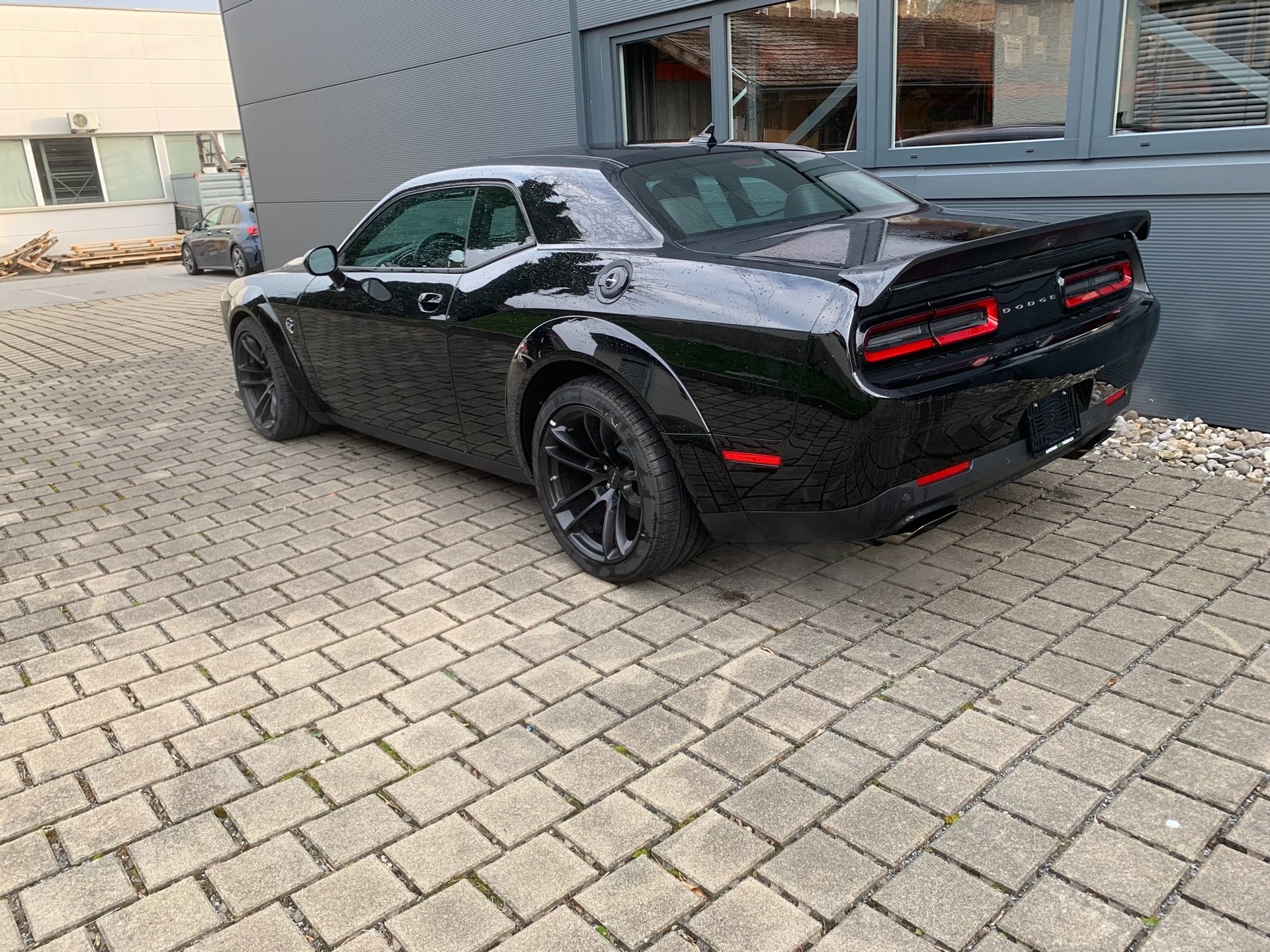 DODGE Challenger SRT Hellcat 6.2 Widebody 717 PS-image-5