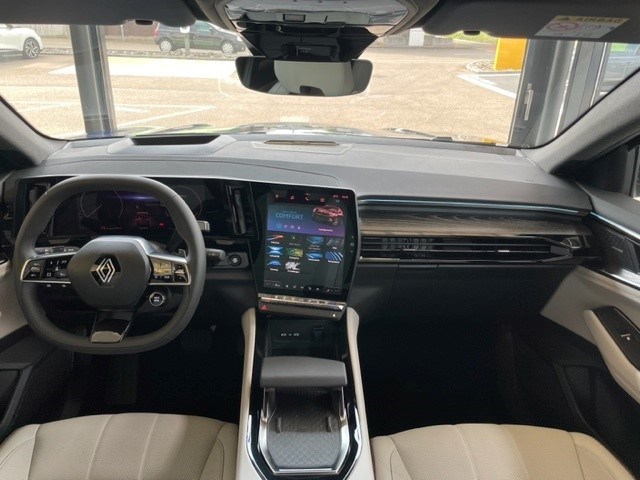 RENAULT Espace 1.2 E-Tech 200 Iconic-image-10