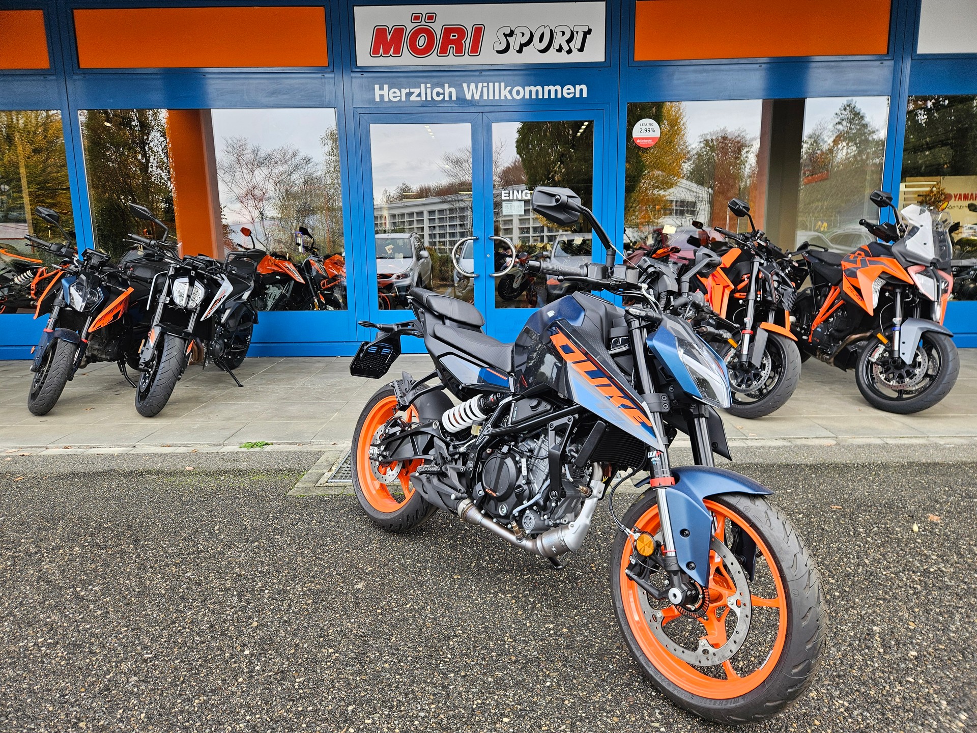 KTM 125 Duke-image-1