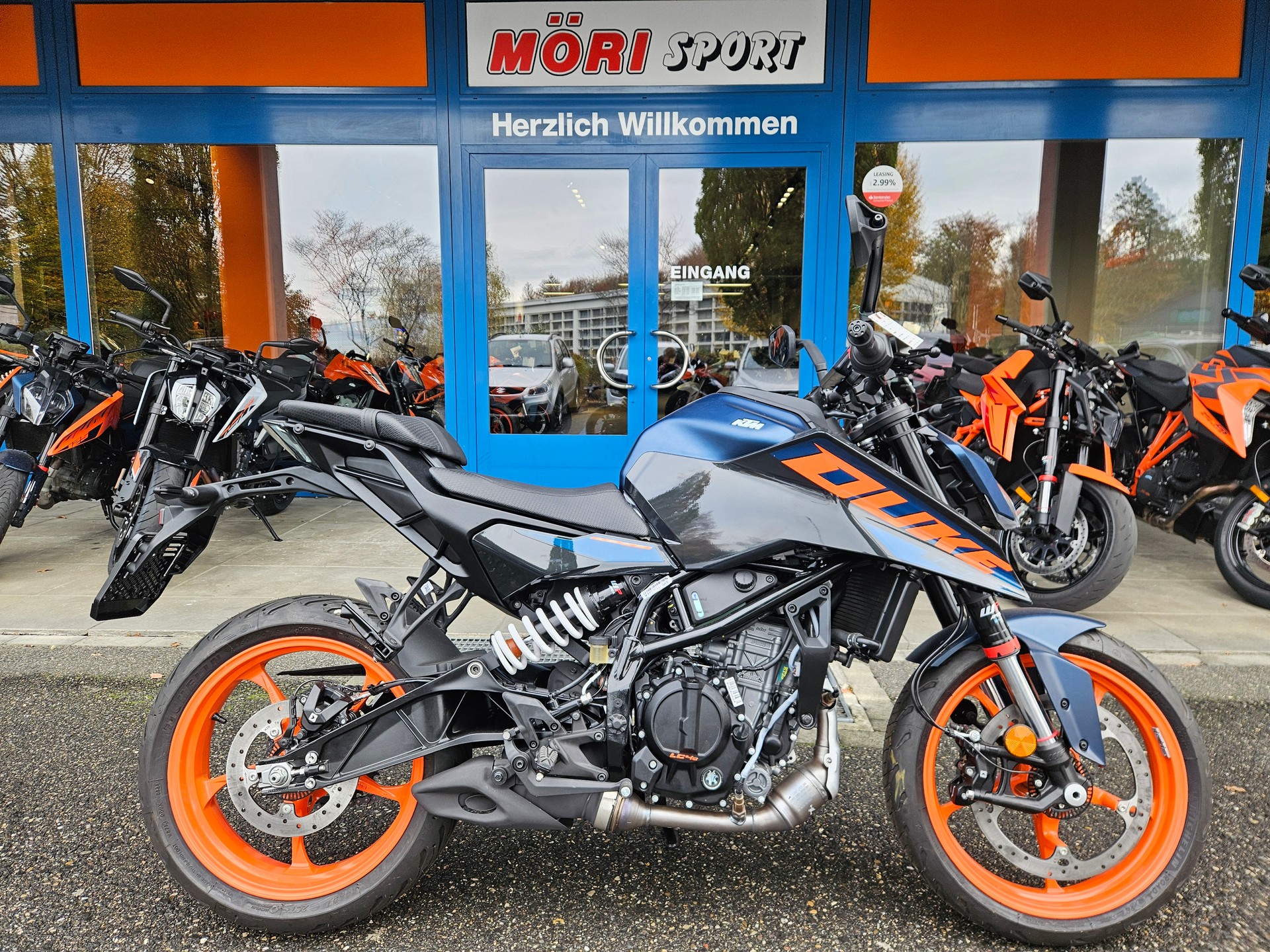 KTM 125 Duke-image-0