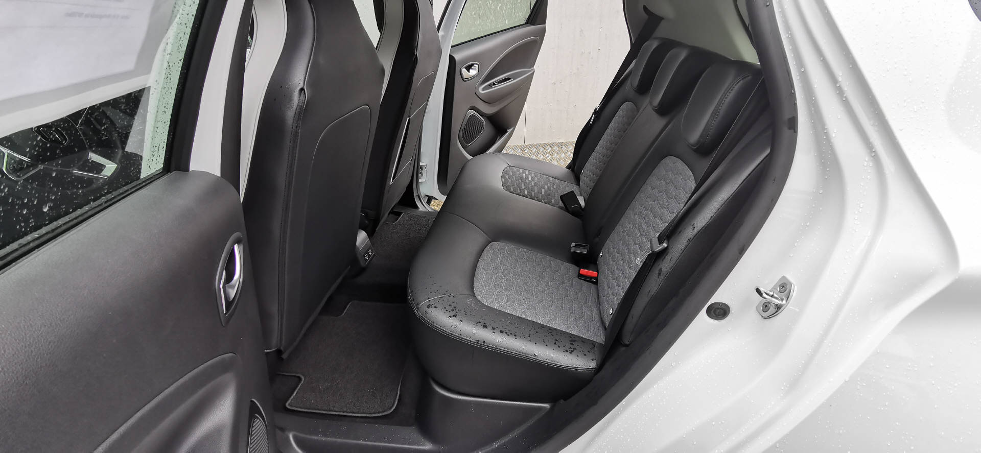 RENAULT Zoe R135 Intens (Batteriemiete)-image-12