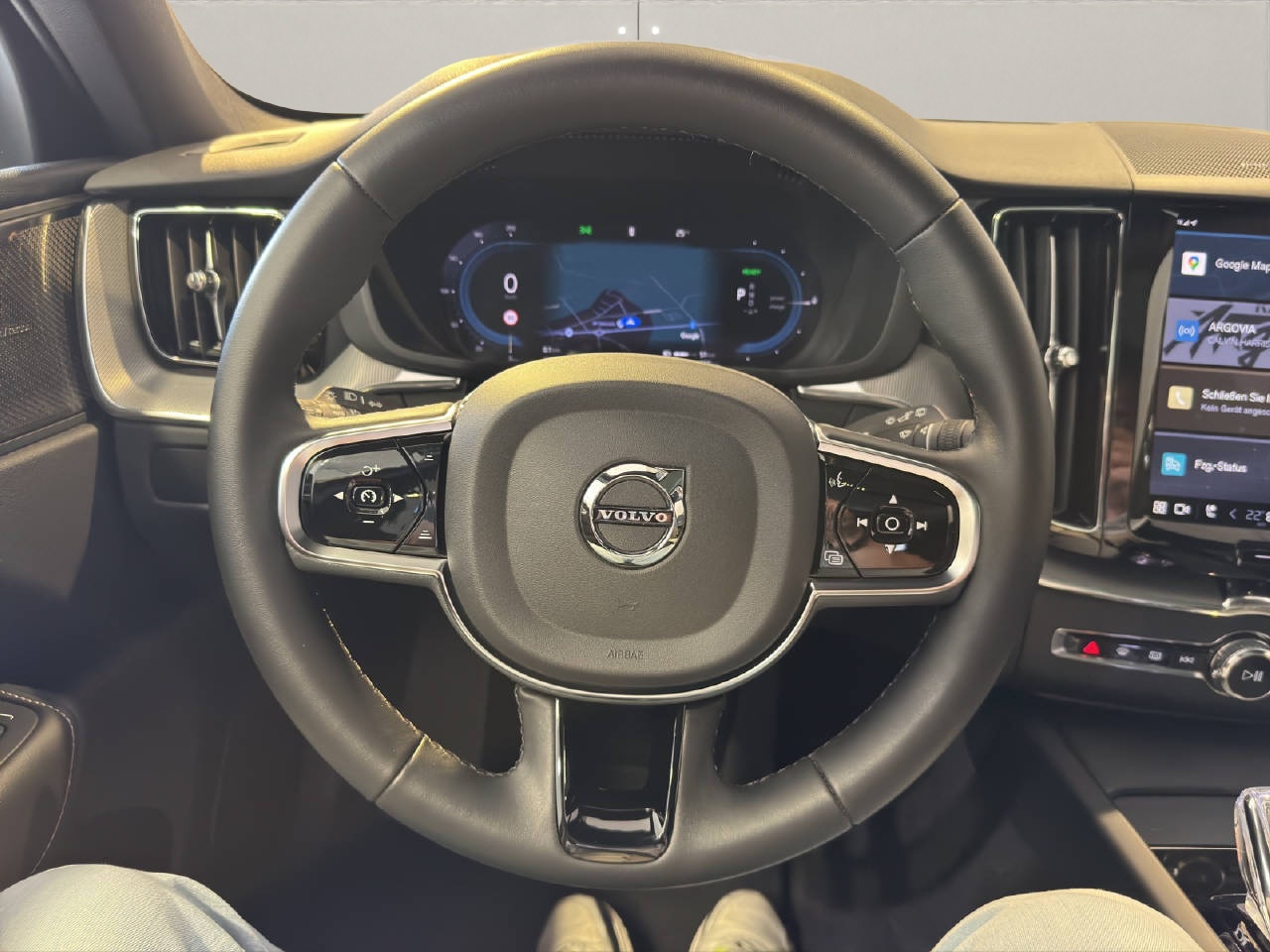 VOLVO XC60 2.0 T6 TE Plus Dark eAWD-image-8