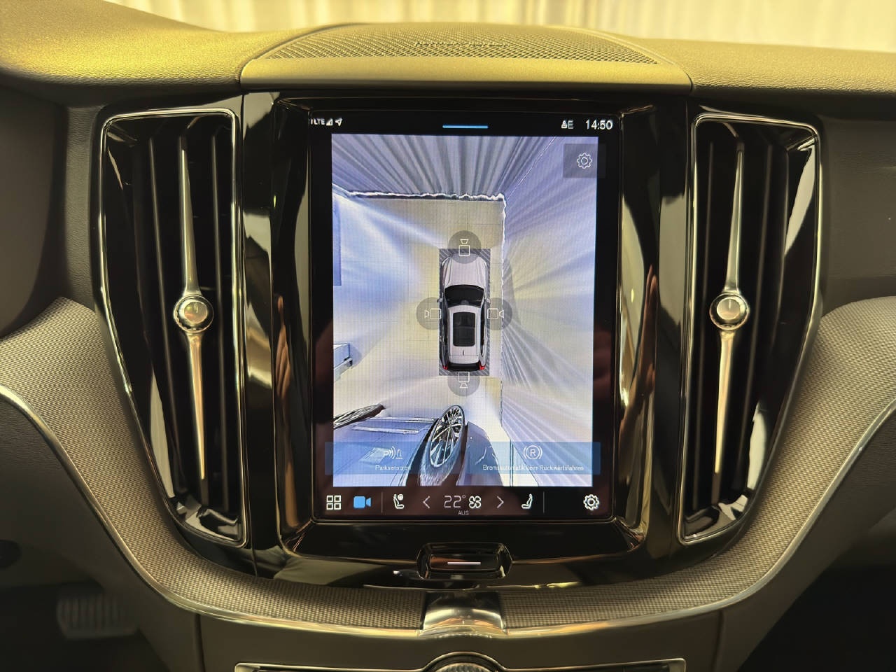 VOLVO XC60 2.0 T6 TE Plus Dark eAWD-image-10