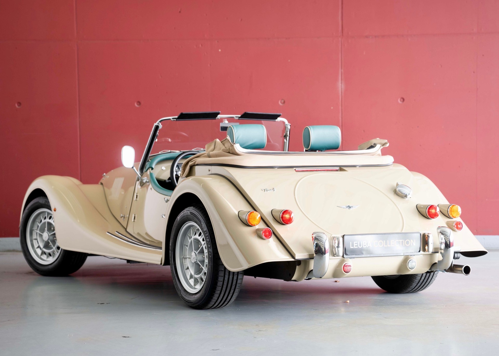 MORGAN Plus 4 2.0 Swiss Pack (1st hand, like new, certified mileage)-showroom-element-1