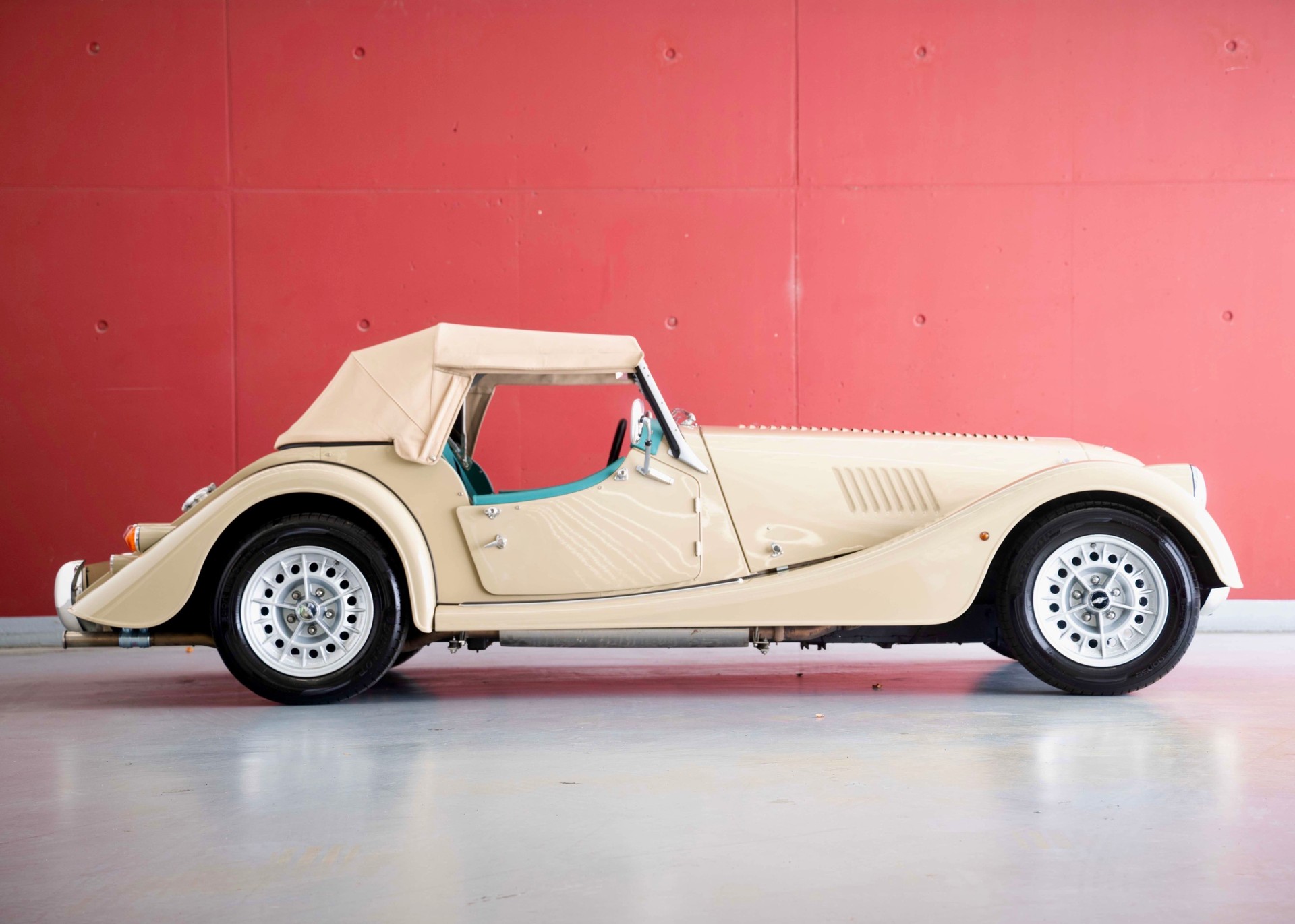 MORGAN Plus 4 2.0 Swiss Pack (1st hand, like new, certified mileage)-image-6