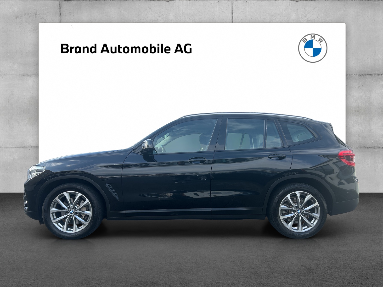 BMW X3 30i xDrive-showroom-element-1