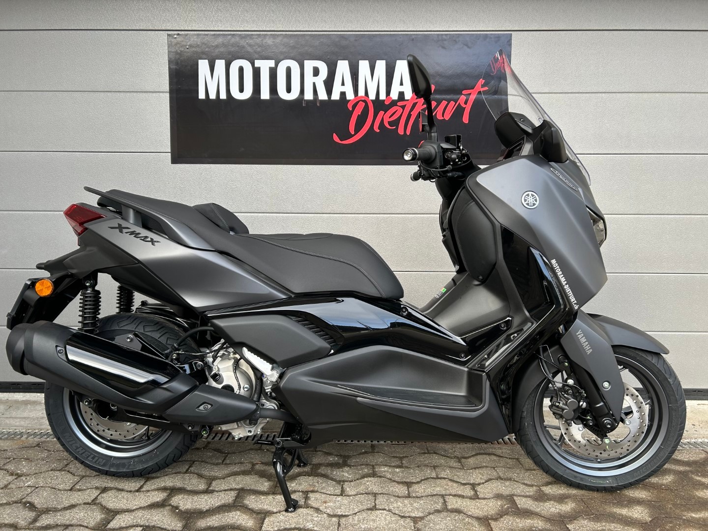 YAMAHA X-MAX 300 TECH MAX+-image-0