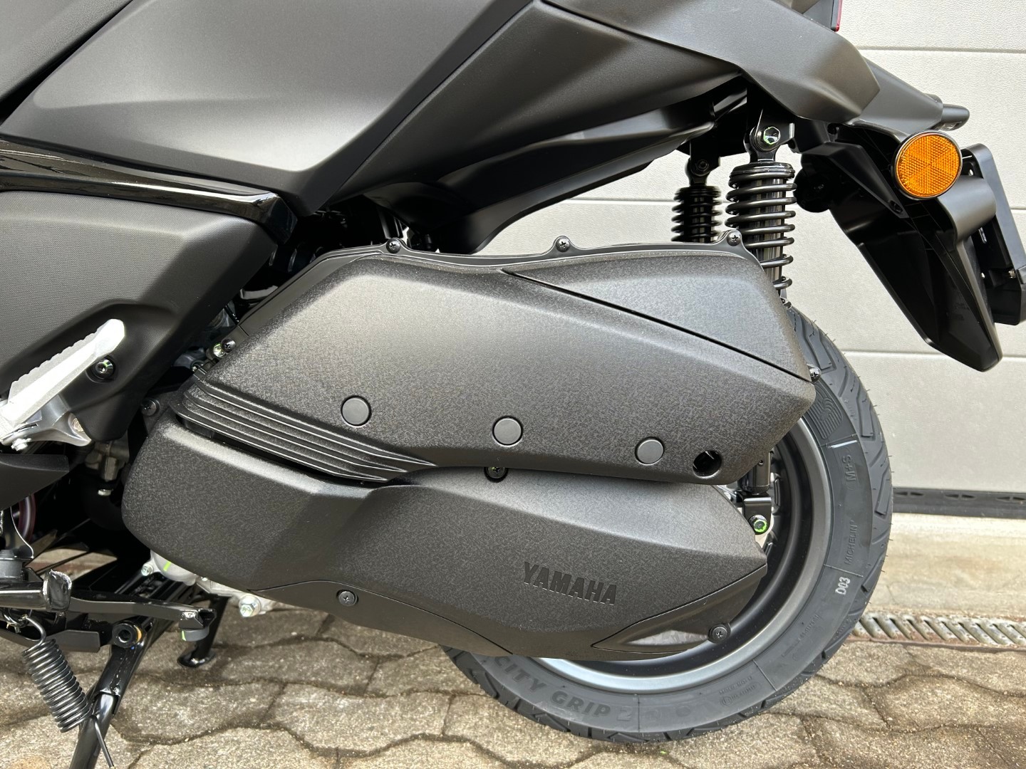 YAMAHA X-MAX 300 TECH MAX+-image-9