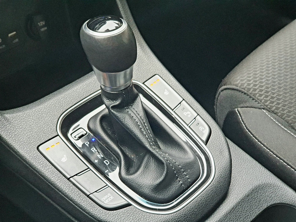 HYUNDAI i30 1.4 T-GDI Launch Automat-image-10