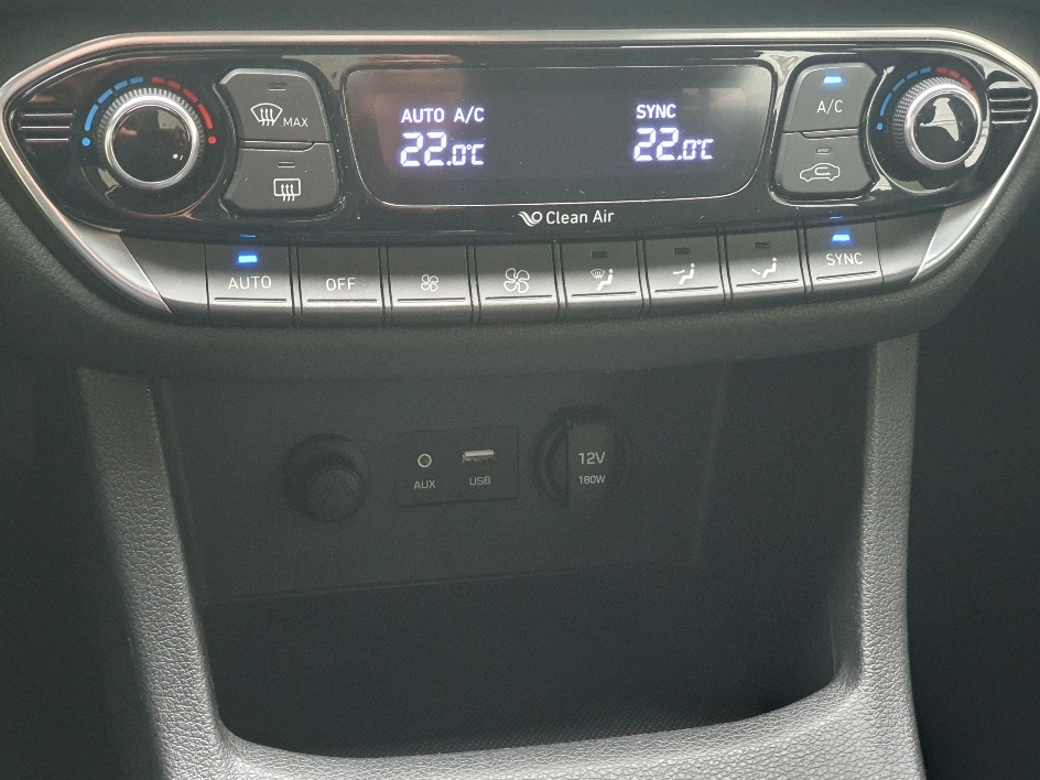 HYUNDAI i30 1.4 T-GDI Launch Automat-image-9