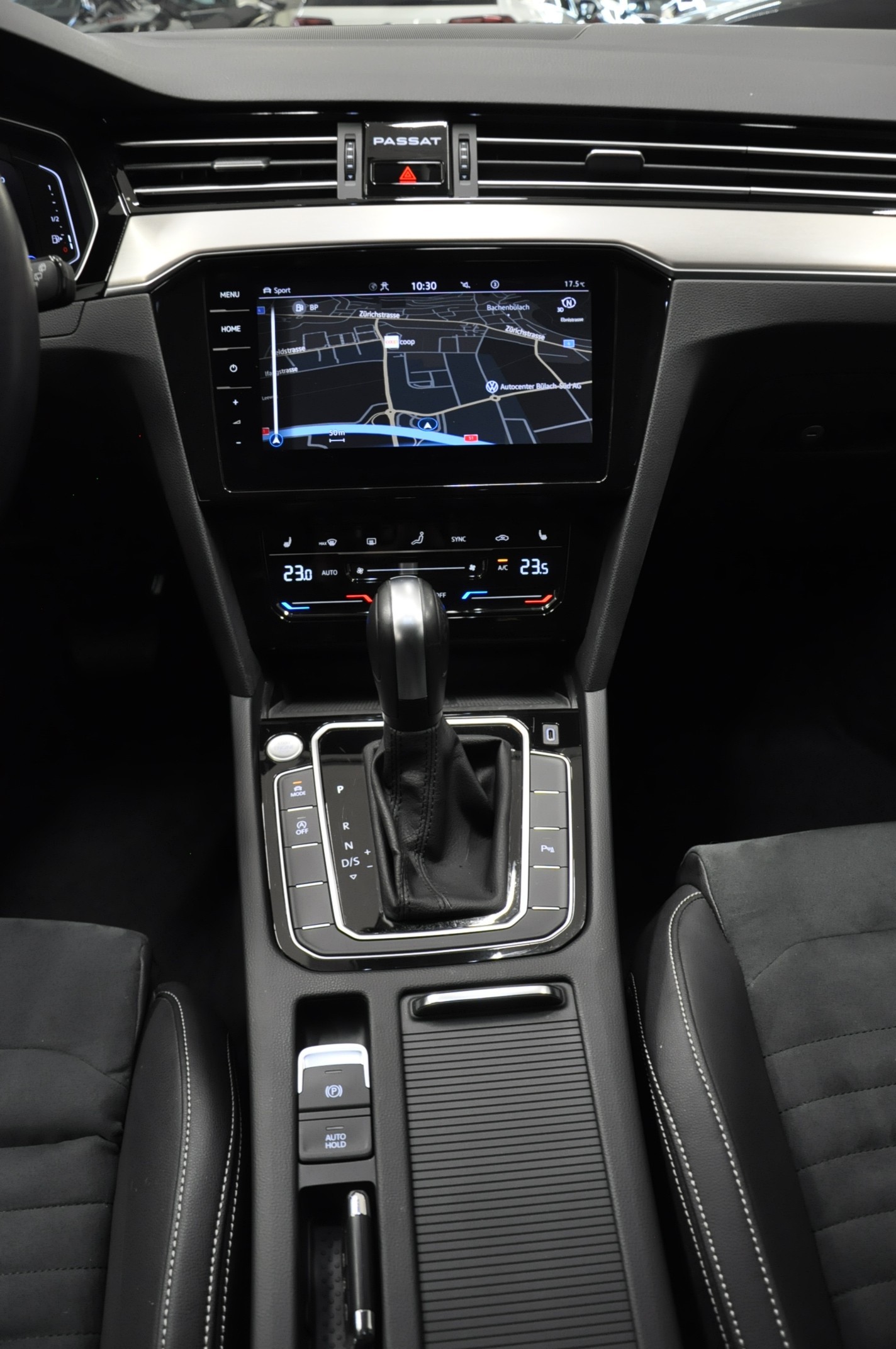 VW Passat 2.0 TDI BMT Elegance 4Motion DSG-image-19