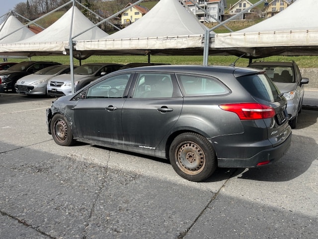 FORD Focus Station Wagon 1.0i EcoB 125 Business-showroom-element-1