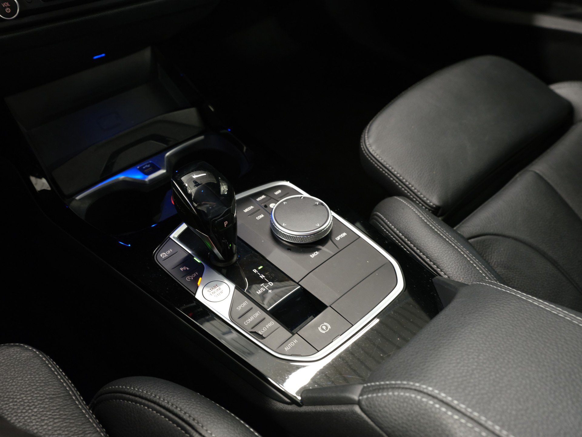 BMW 220d Gran Coupé xDrive M Sport Steptronic *Driving Assistant* *Head-Up Display* *Komfortzugang*-image-21