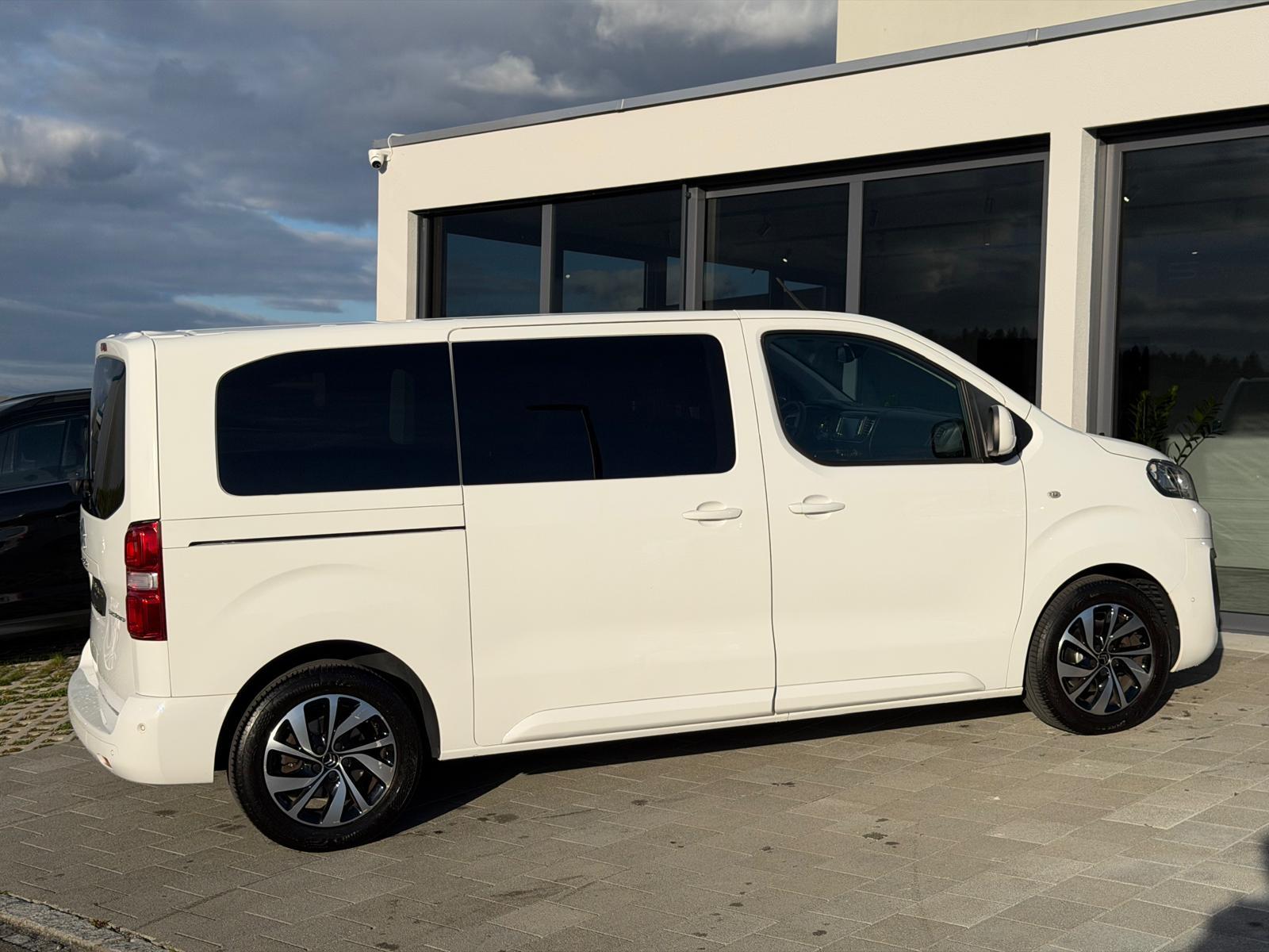 CITROEN Spacetourer M 2.0 BlueHDi 180 Business S/S-image-19