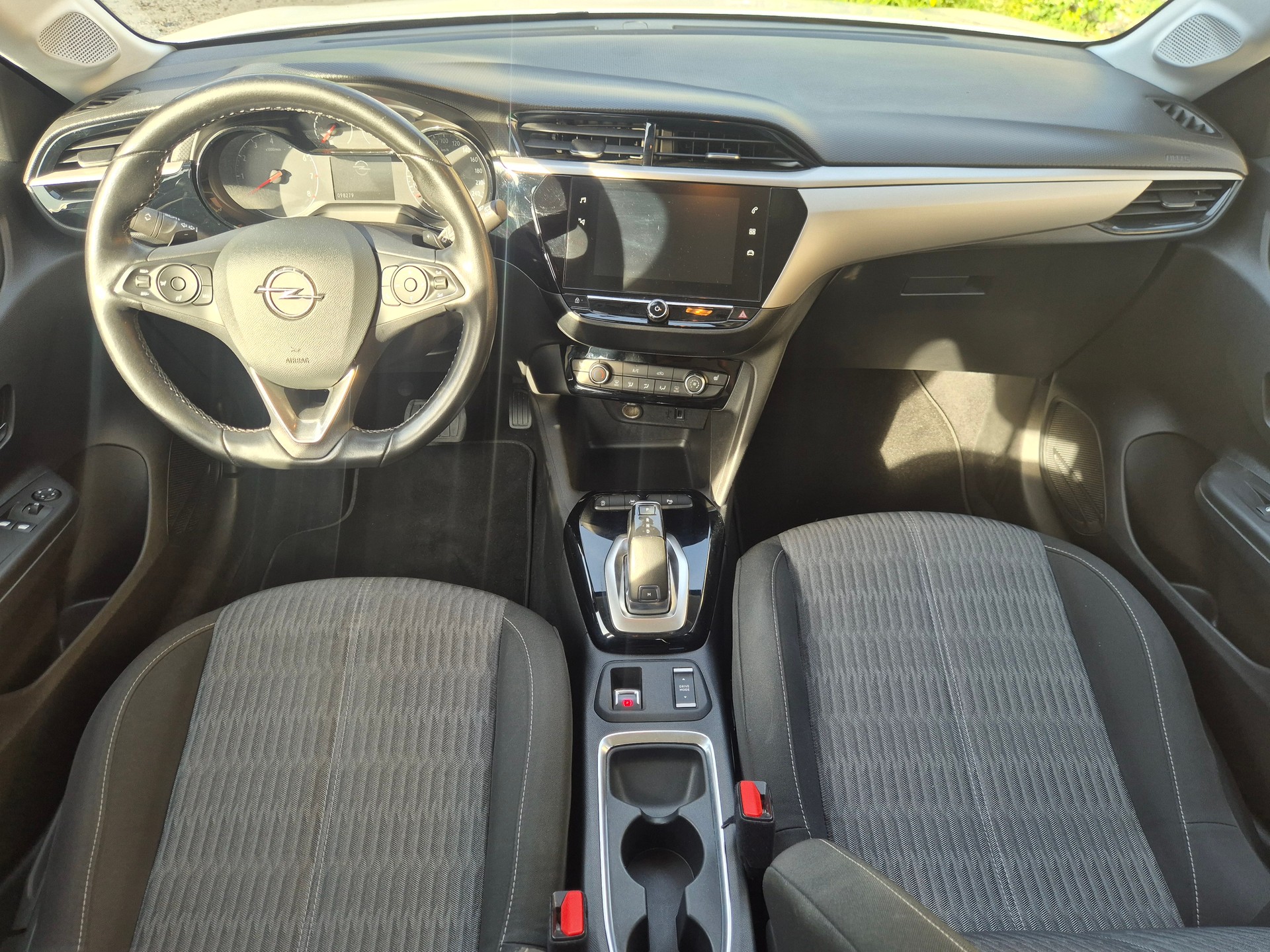 OPEL Corsa 1.2 TP Edition-image-9