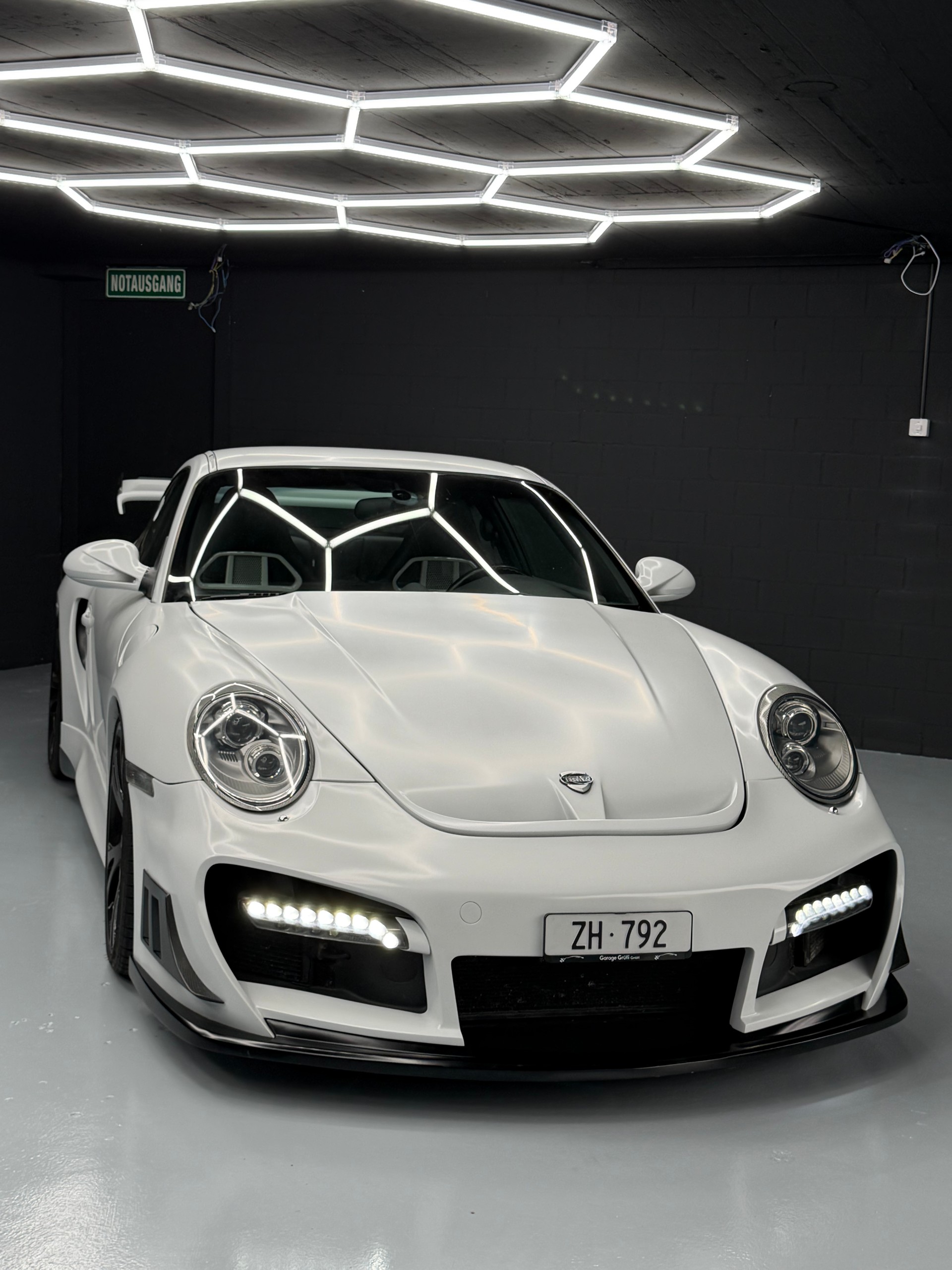 PORSCHE 911 Turbo PDK Techart GT Street R