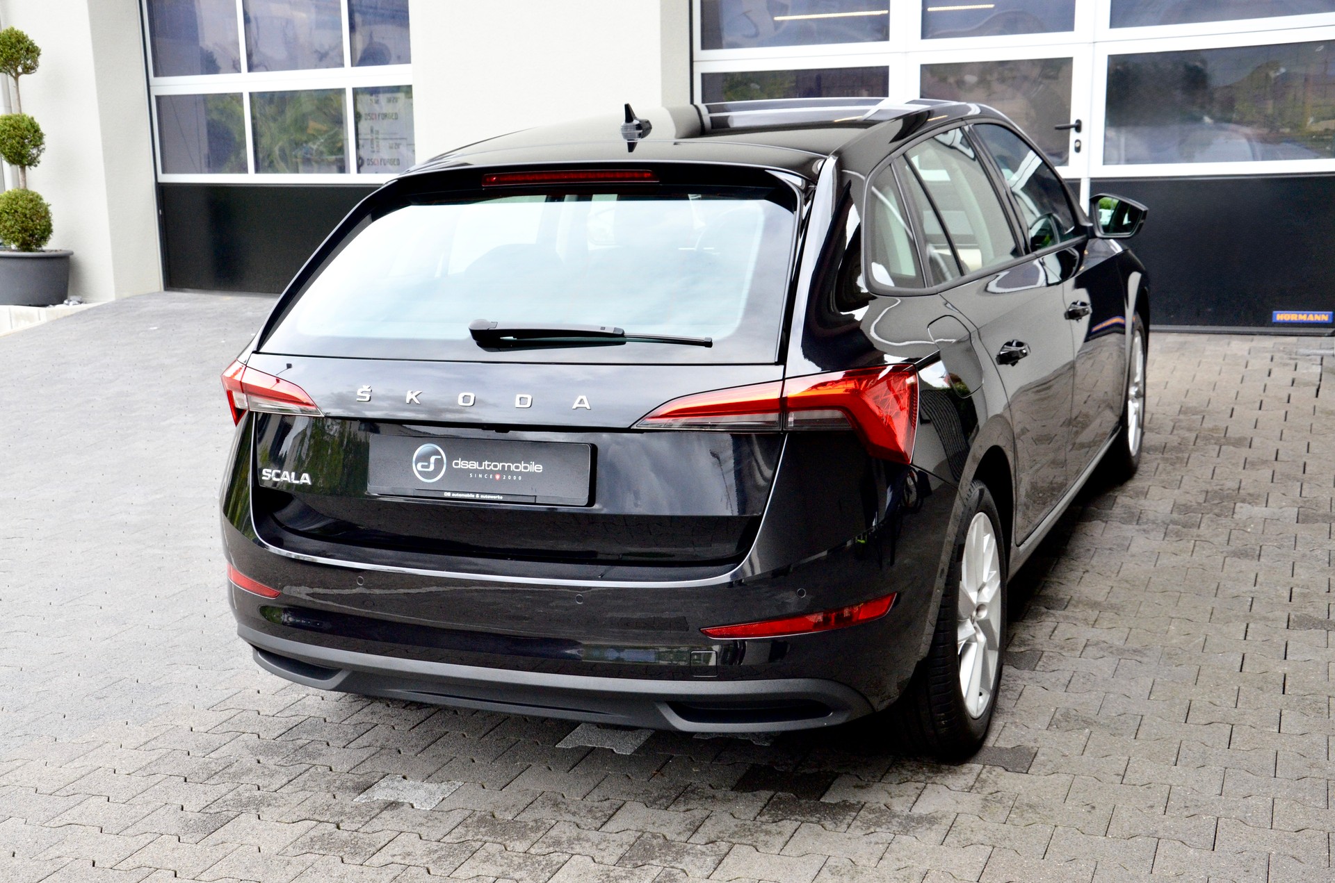 SKODA Scala 1.5 TSI ACT Style DSG-image-8