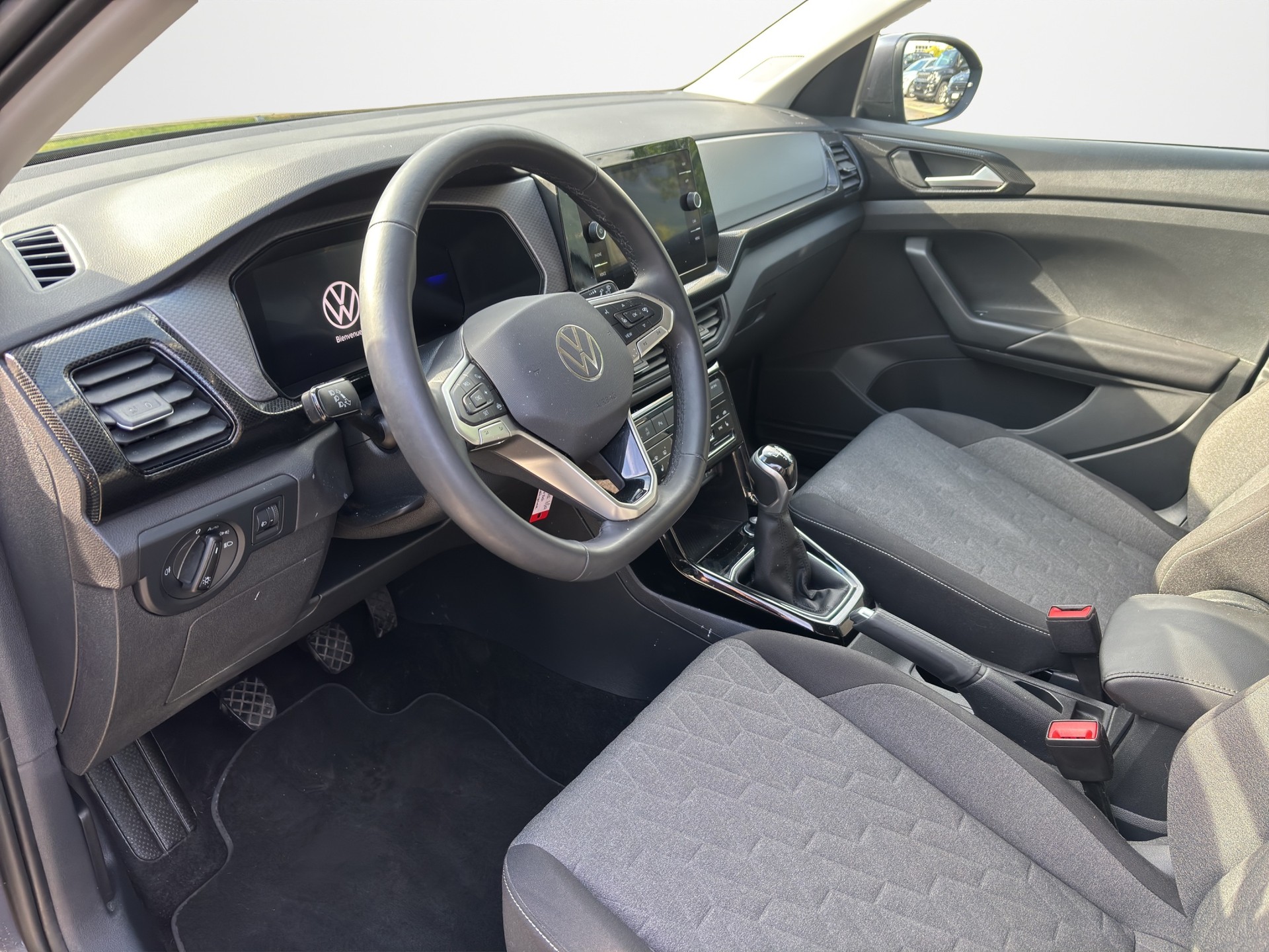 VW T-Cross 1.0 TSI EVO Life-image-8