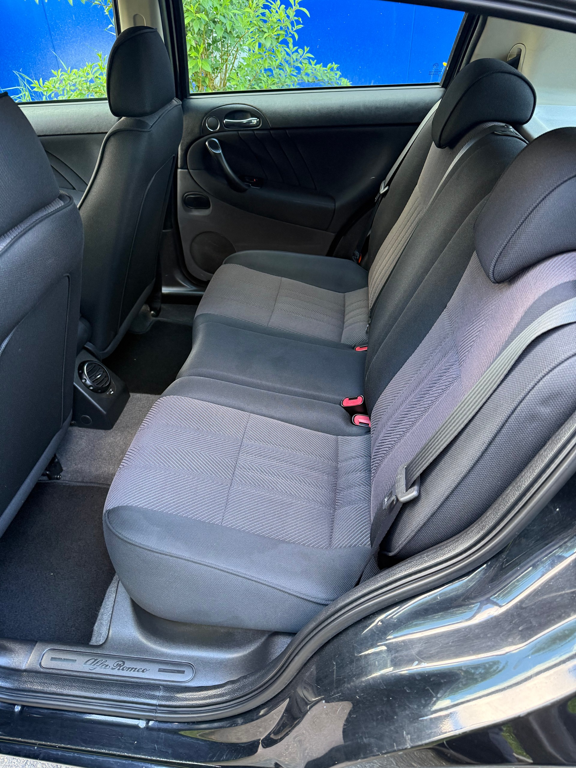 ALFA ROMEO 147 1.6 TS 16V Distinctive-image-11