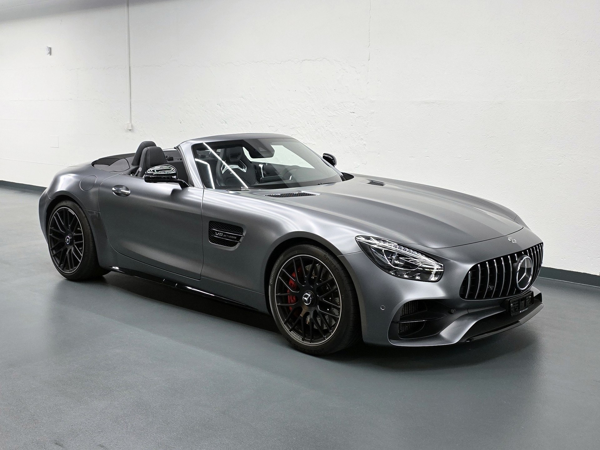 MERCEDES-BENZ AMG GT C Roadster-showroom-element-1
