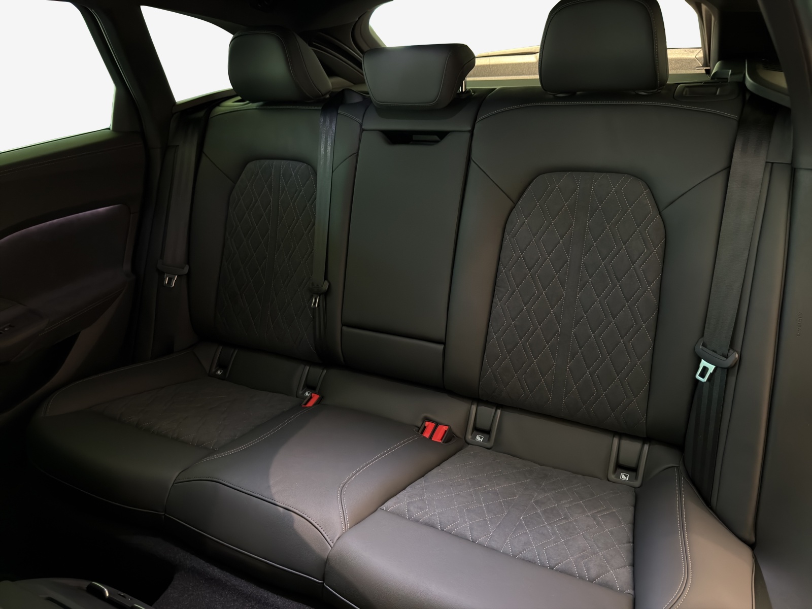 AUDI S5 Avant TFSI quattro S tronic-image-11