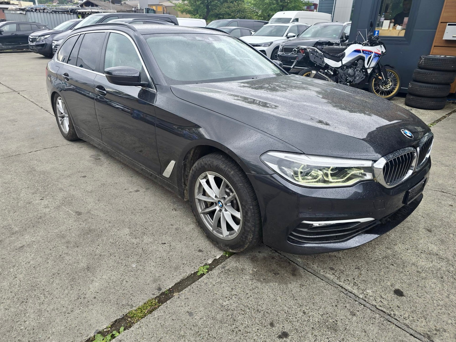 BMW 530d xDrive Touring Steptronic-image-1