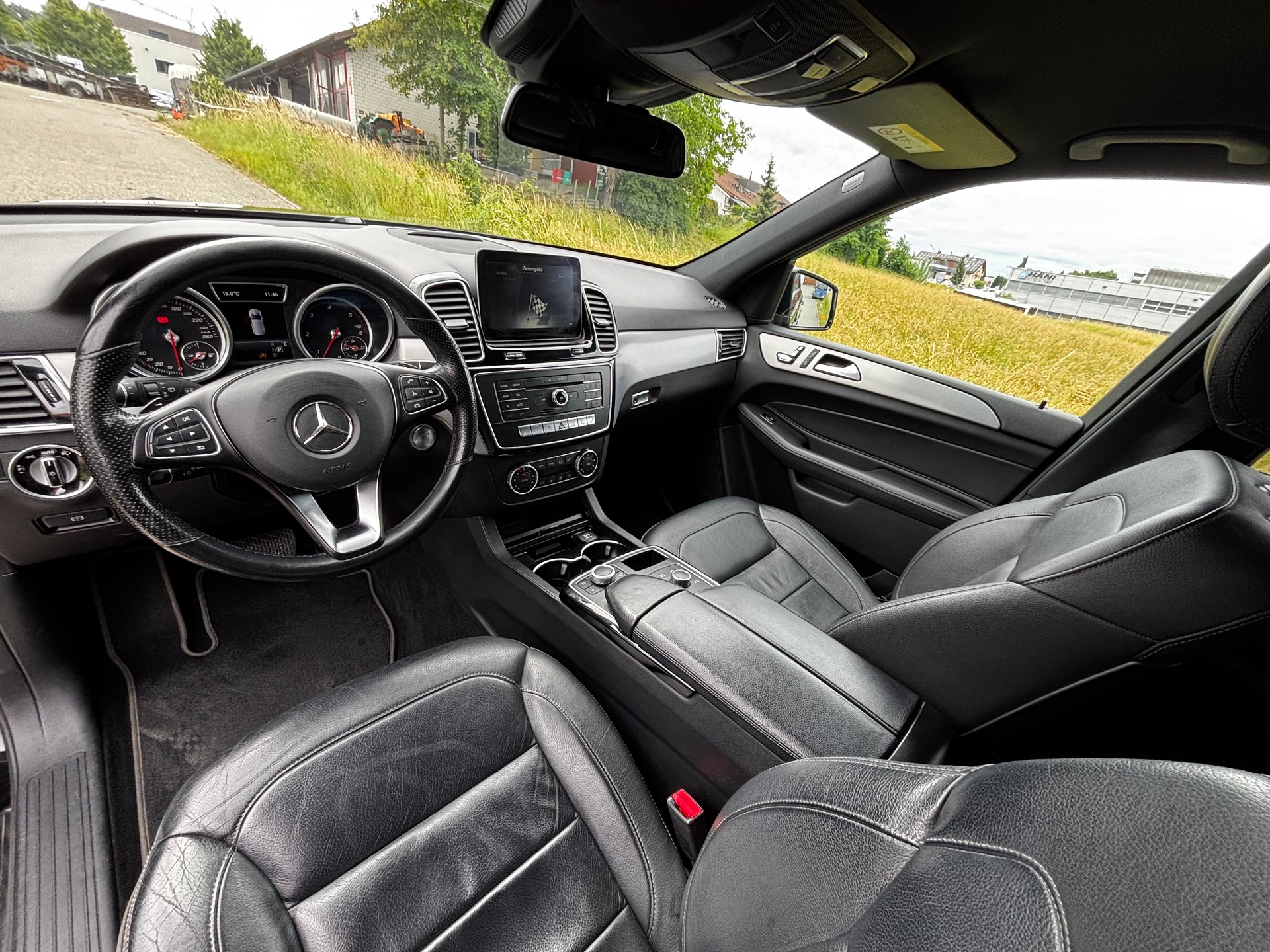 MERCEDES-BENZ GLE 250 d 4Matic 9G-Tronic-image-9
