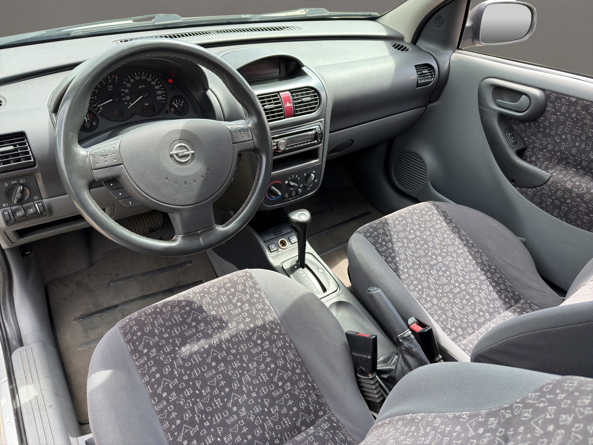 OPEL Corsa 1.4 16V Sport-image-7
