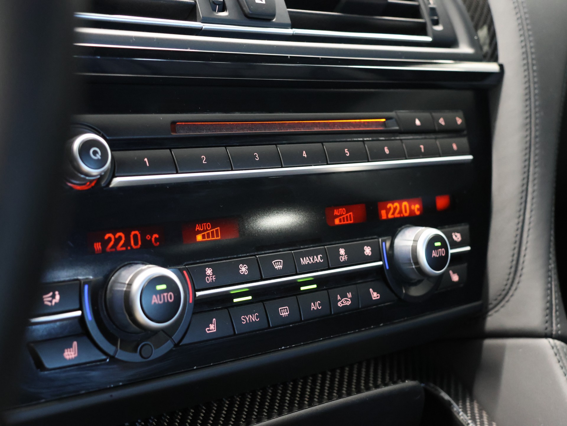 BMW BMW M6 Gran Coupe Drivelogic *Carbon-Keramik-Bremsanlage* Massagesitze * Carbon-Interieur*-image-26