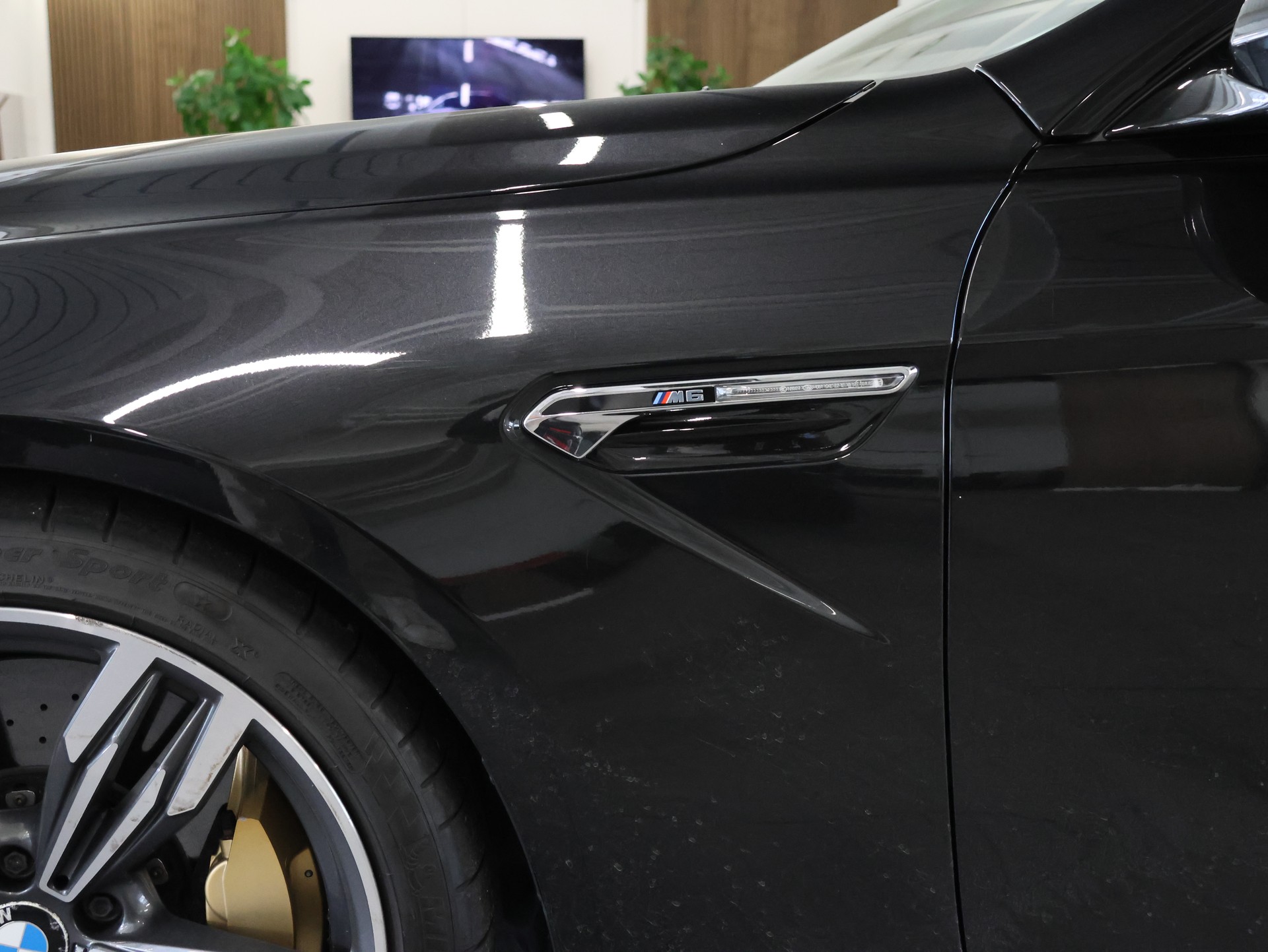 BMW BMW M6 Gran Coupe Drivelogic *Carbon-Keramik-Bremsanlage* Massagesitze * Carbon-Interieur*-image-14