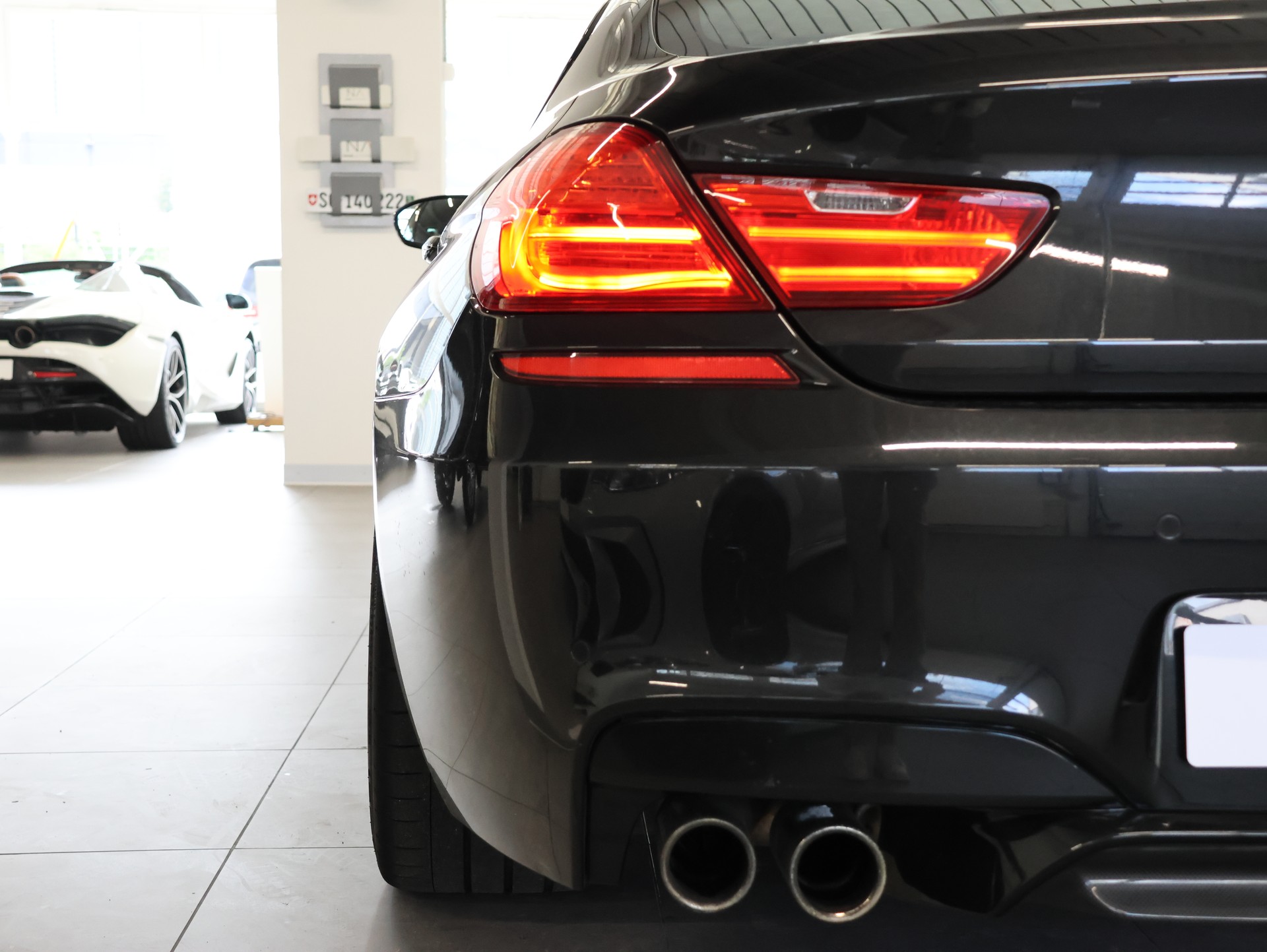BMW BMW M6 Gran Coupe Drivelogic *Carbon-Keramik-Bremsanlage* Massagesitze * Carbon-Interieur*-image-11