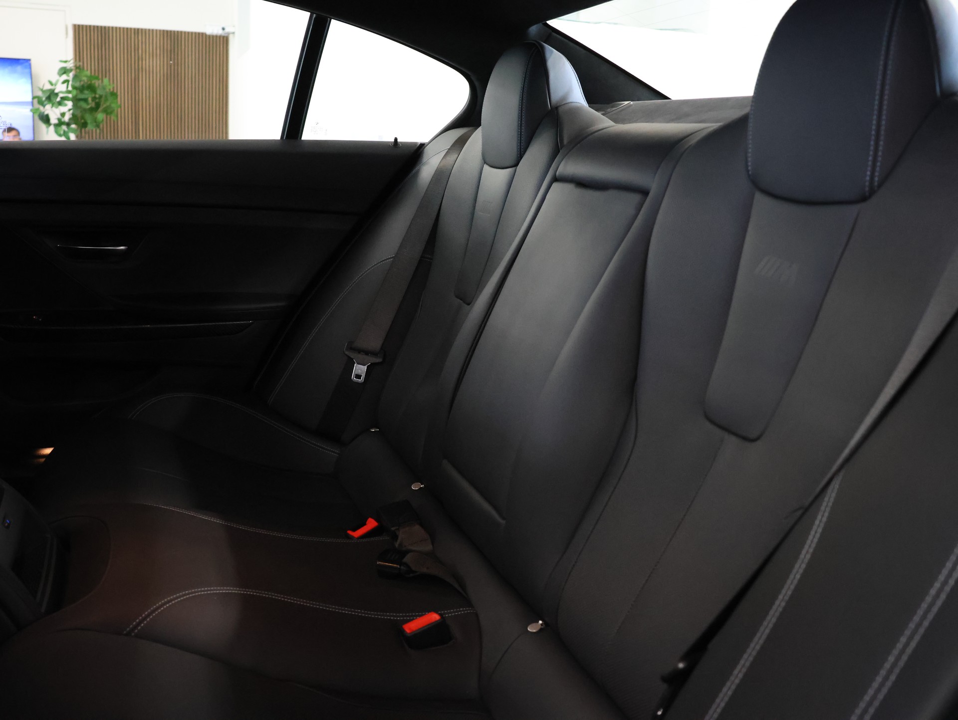 BMW BMW M6 Gran Coupe Drivelogic *Carbon-Keramik-Bremsanlage* Massagesitze * Carbon-Interieur*-image-32