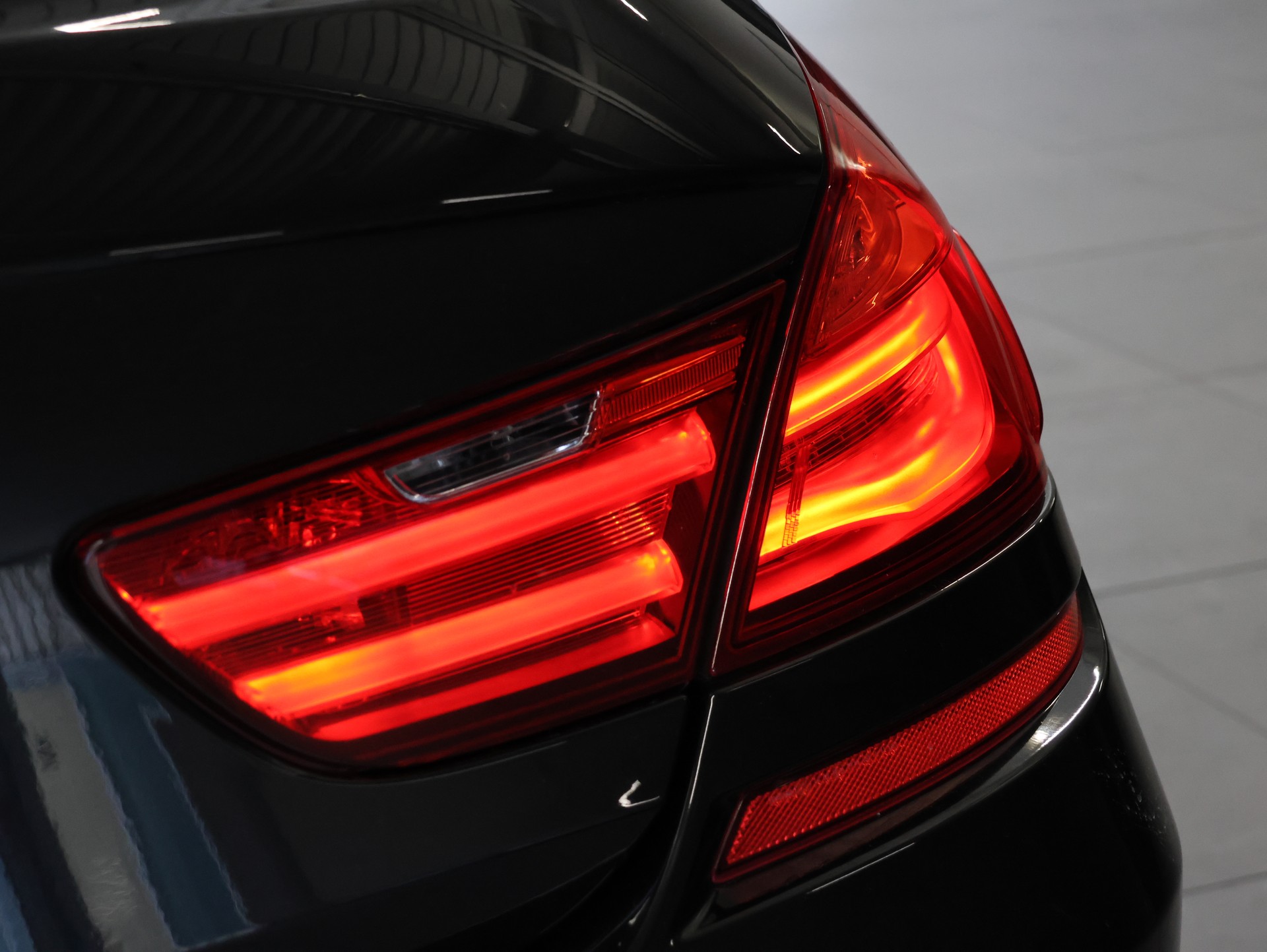 BMW BMW M6 Gran Coupe Drivelogic *Carbon-Keramik-Bremsanlage* Massagesitze * Carbon-Interieur*-image-12