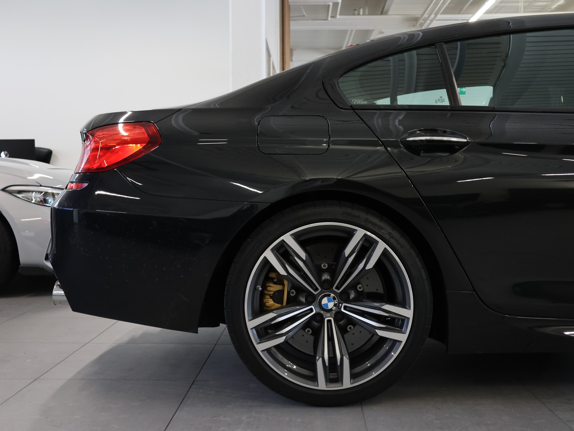 BMW BMW M6 Gran Coupe Drivelogic *Carbon-Keramik-Bremsanlage* Massagesitze * Carbon-Interieur*-image-13