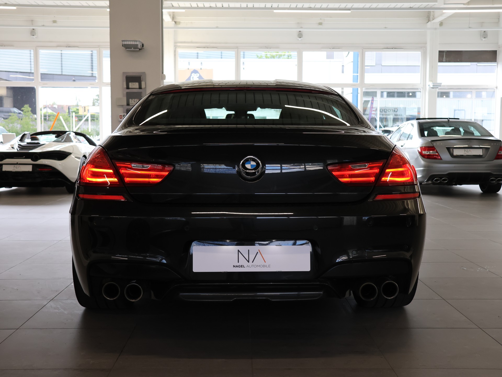BMW BMW M6 Gran Coupe Drivelogic *Carbon-Keramik-Bremsanlage* Massagesitze * Carbon-Interieur*-image-4